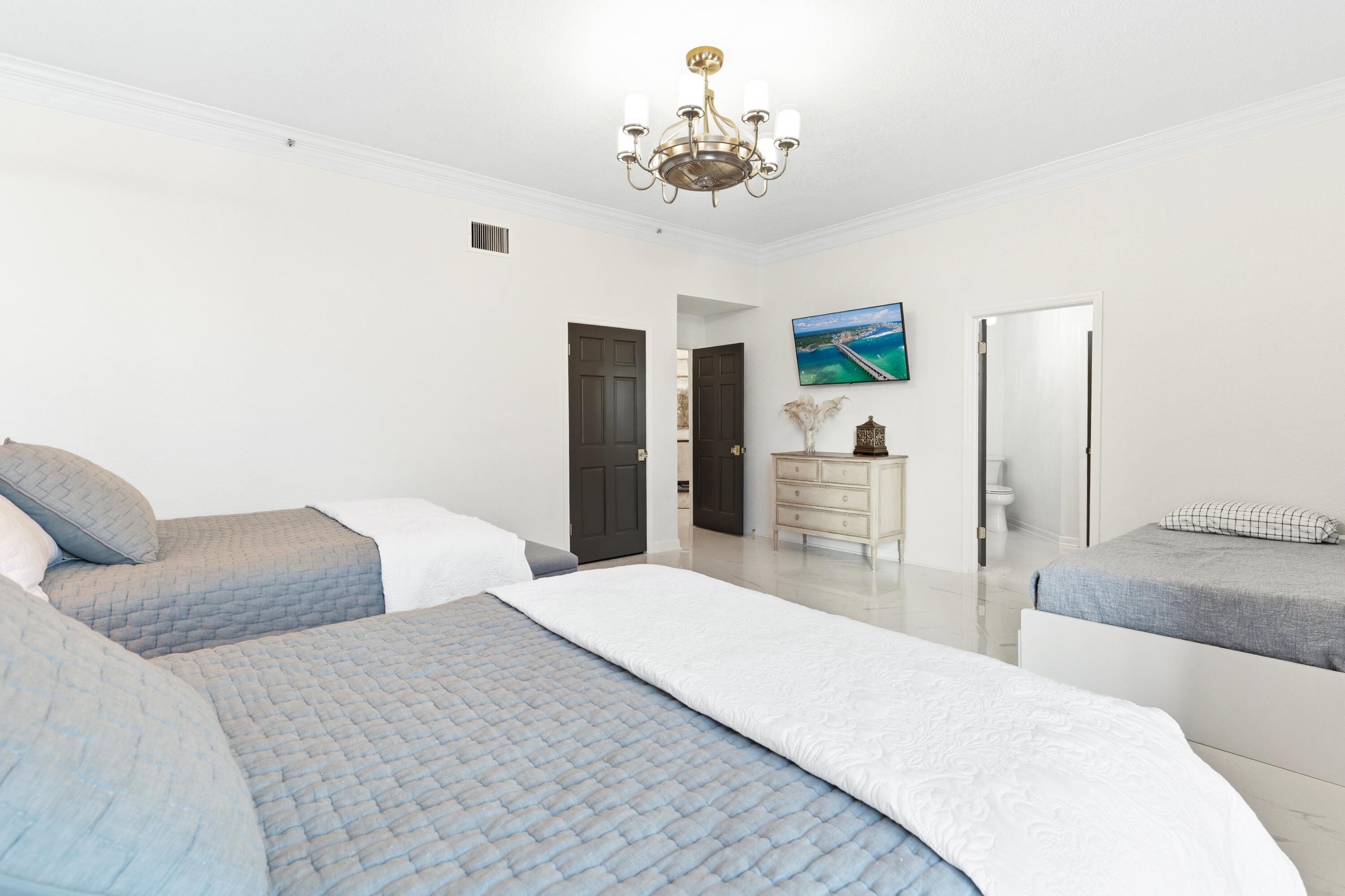 REGENCY TOWERS CONDO - Residential