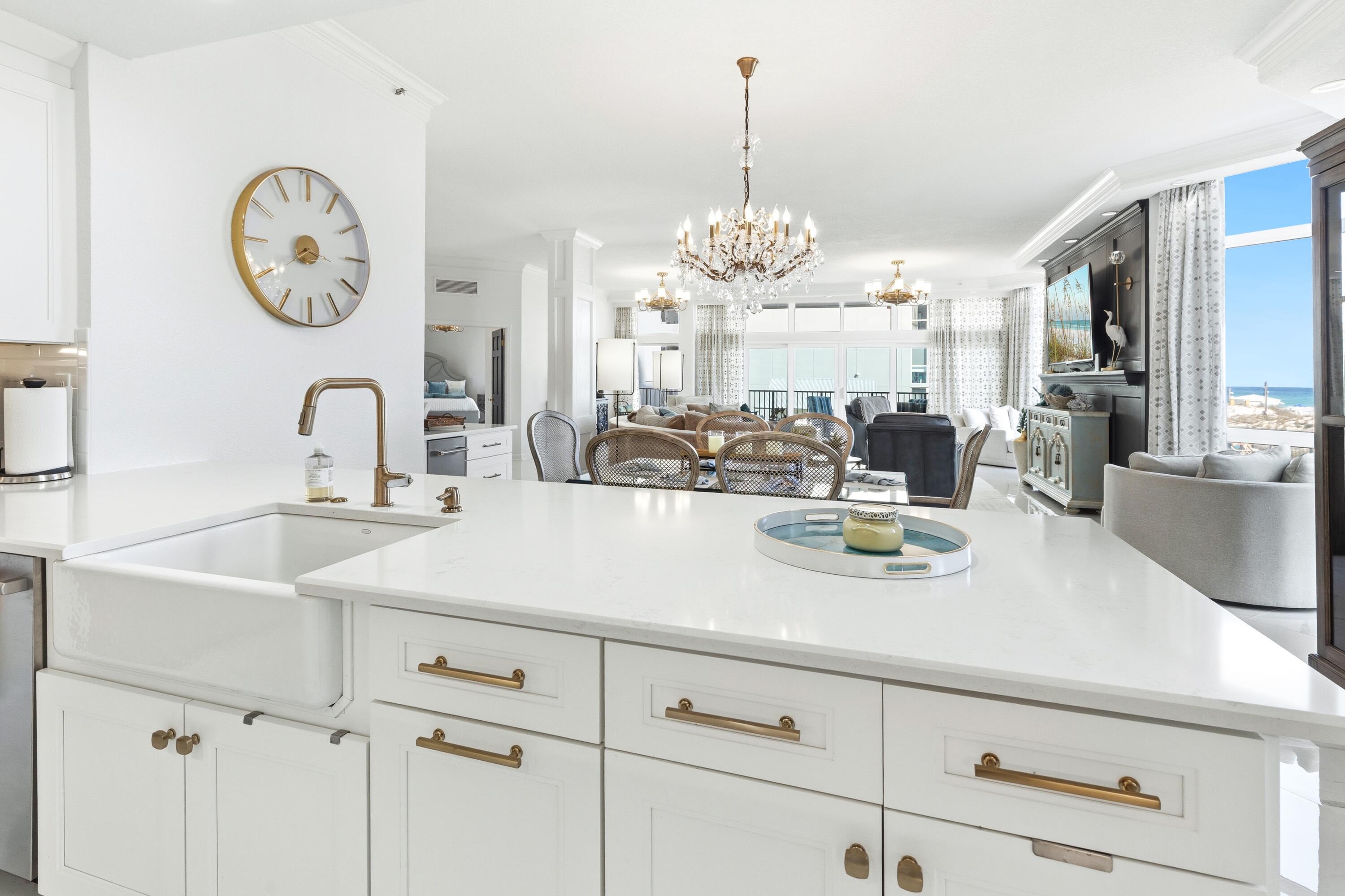 REGENCY TOWERS CONDO - Residential