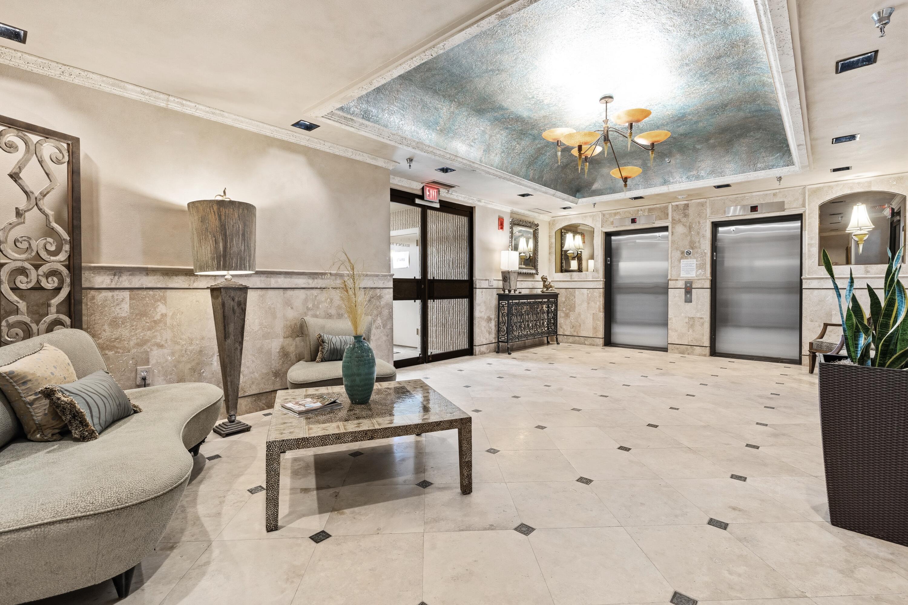 REGENCY TOWERS CONDO - Residential