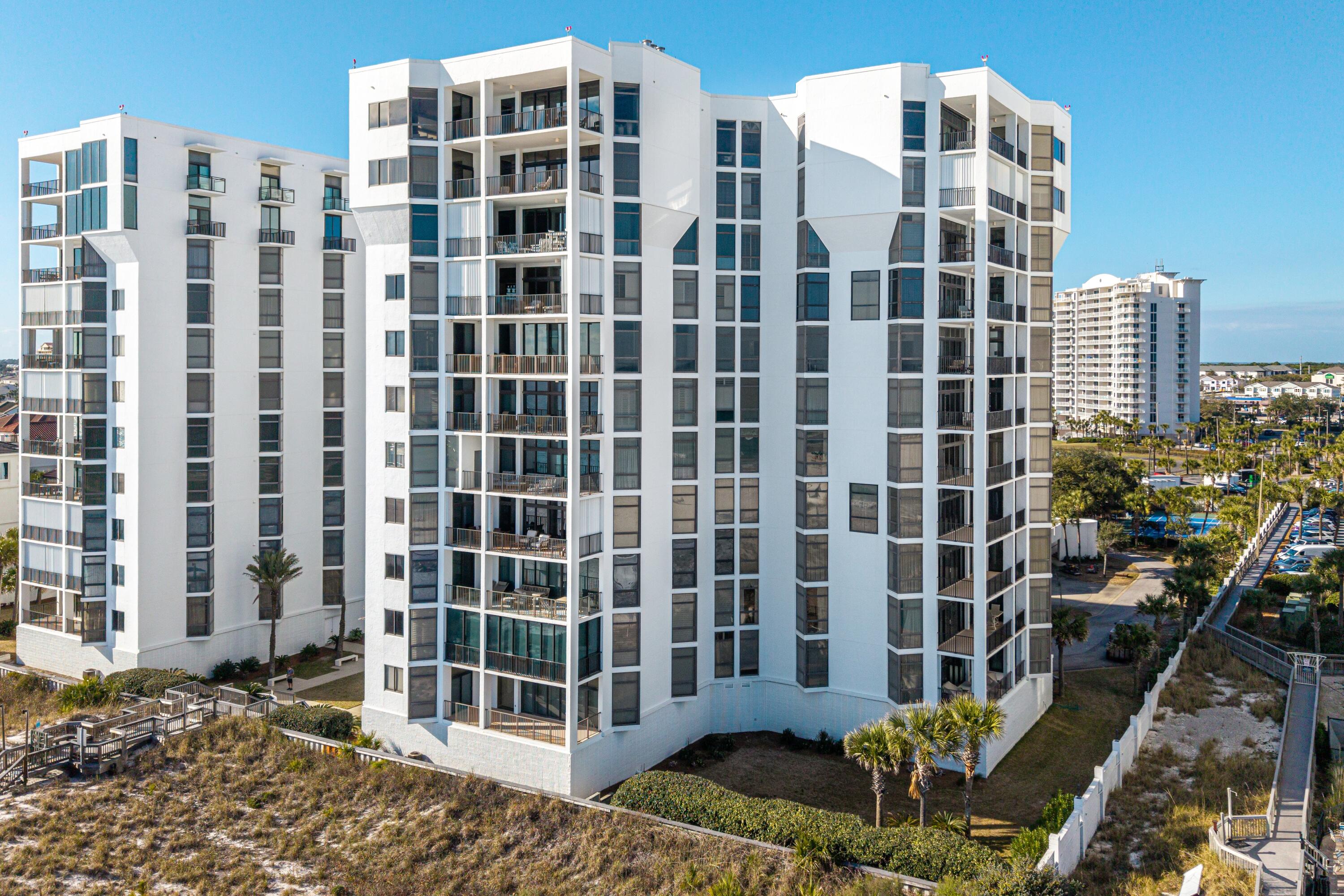 REGENCY TOWERS CONDO - Residential