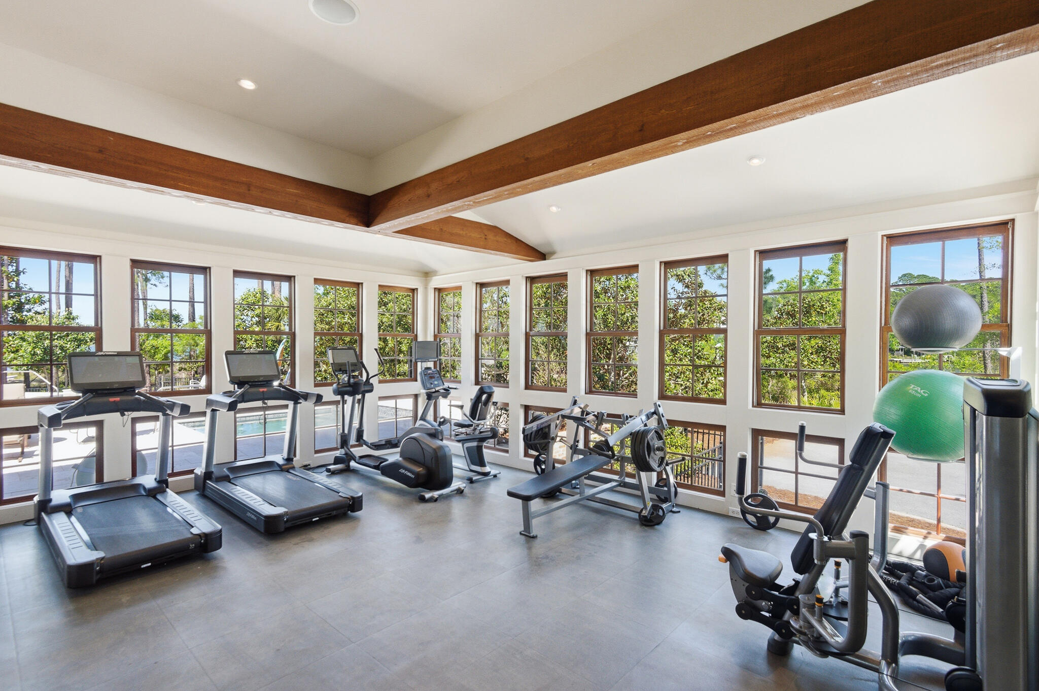 CHURCHILL OAKS - Residential