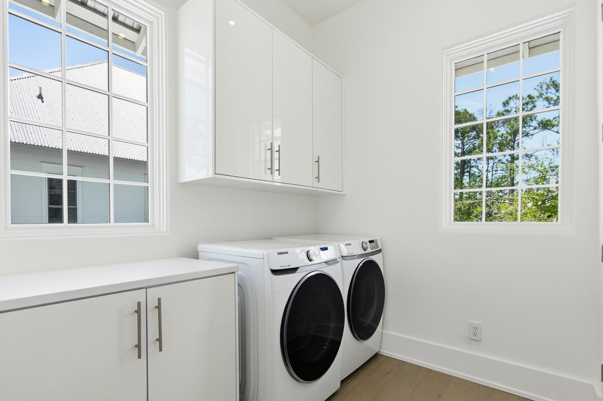 CHURCHILL OAKS - Residential