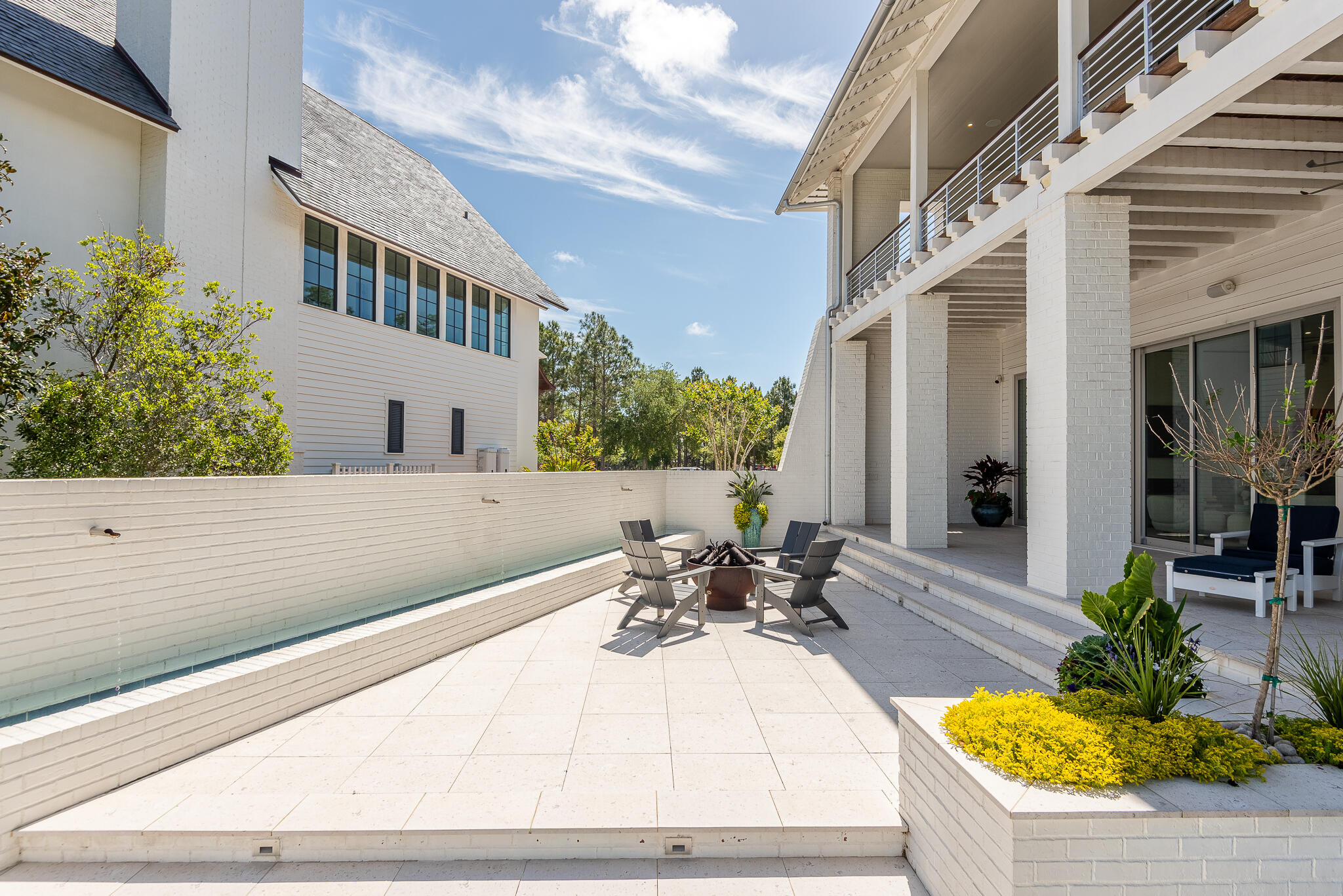 CHURCHILL OAKS - Residential