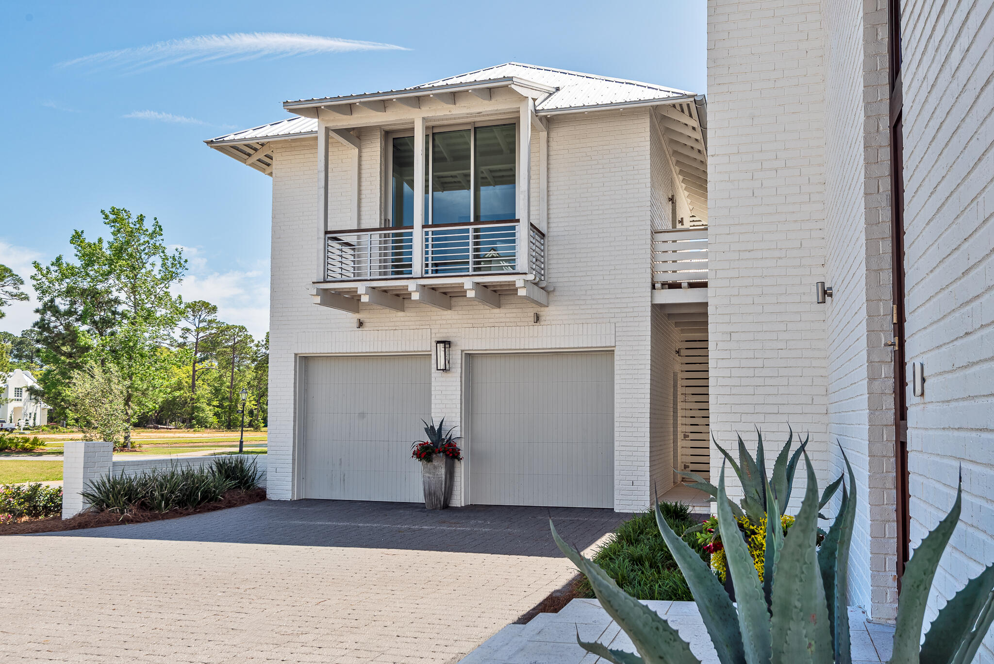 CHURCHILL OAKS - Residential