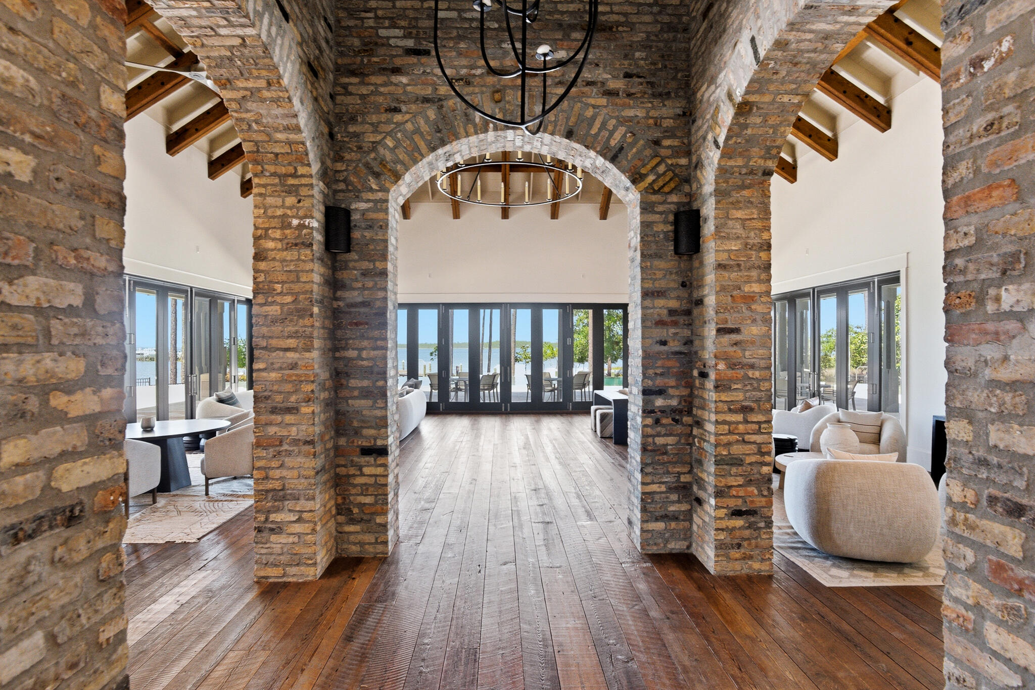 CHURCHILL OAKS - Residential