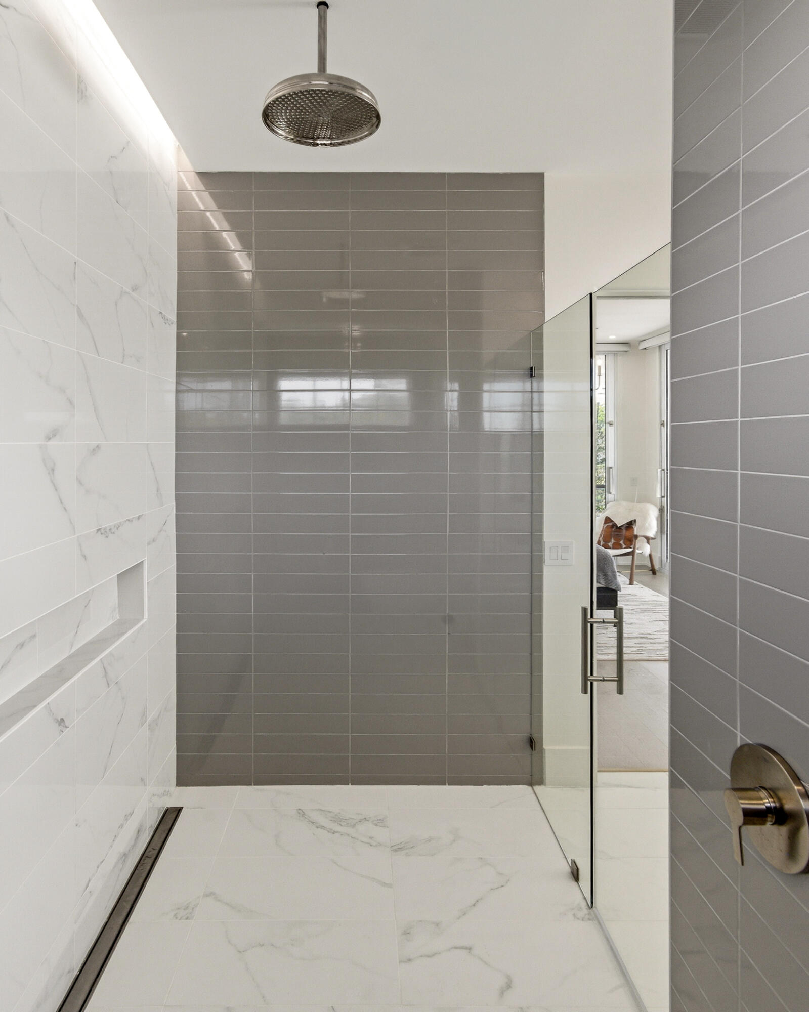 CHURCHILL OAKS - Residential