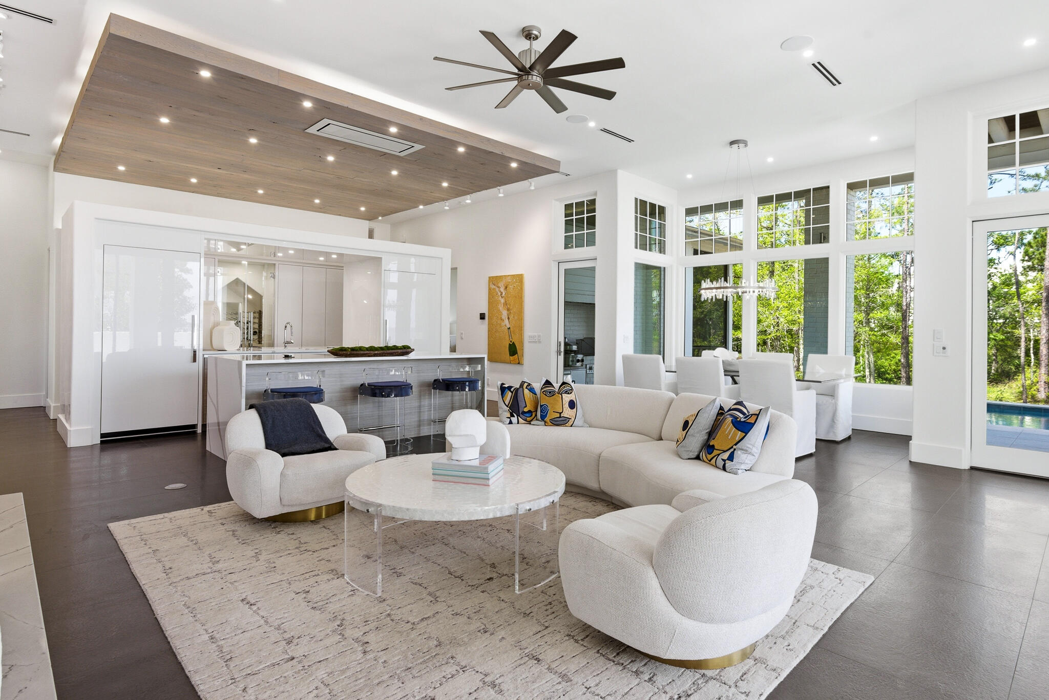 CHURCHILL OAKS - Residential