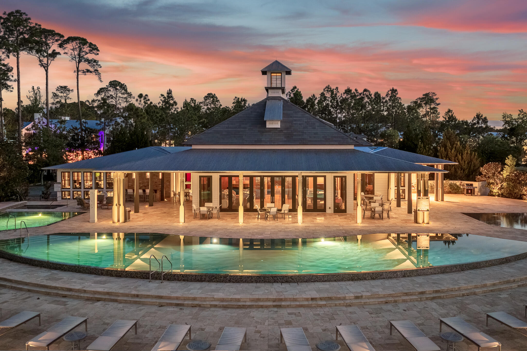 CHURCHILL OAKS - Residential