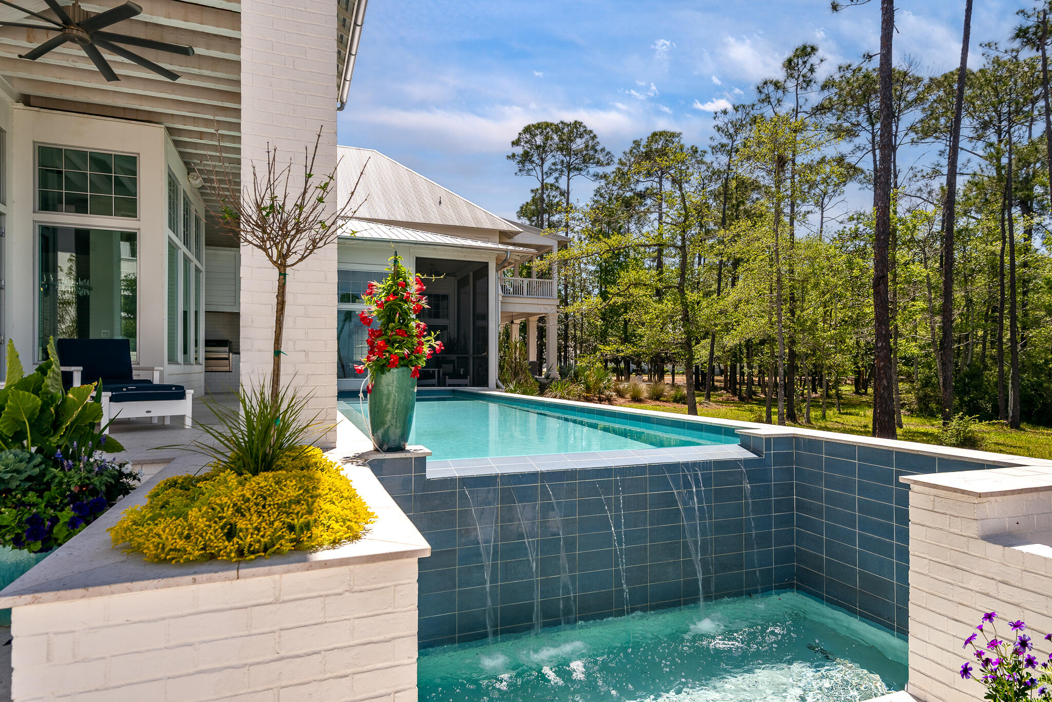 CHURCHILL OAKS - Residential