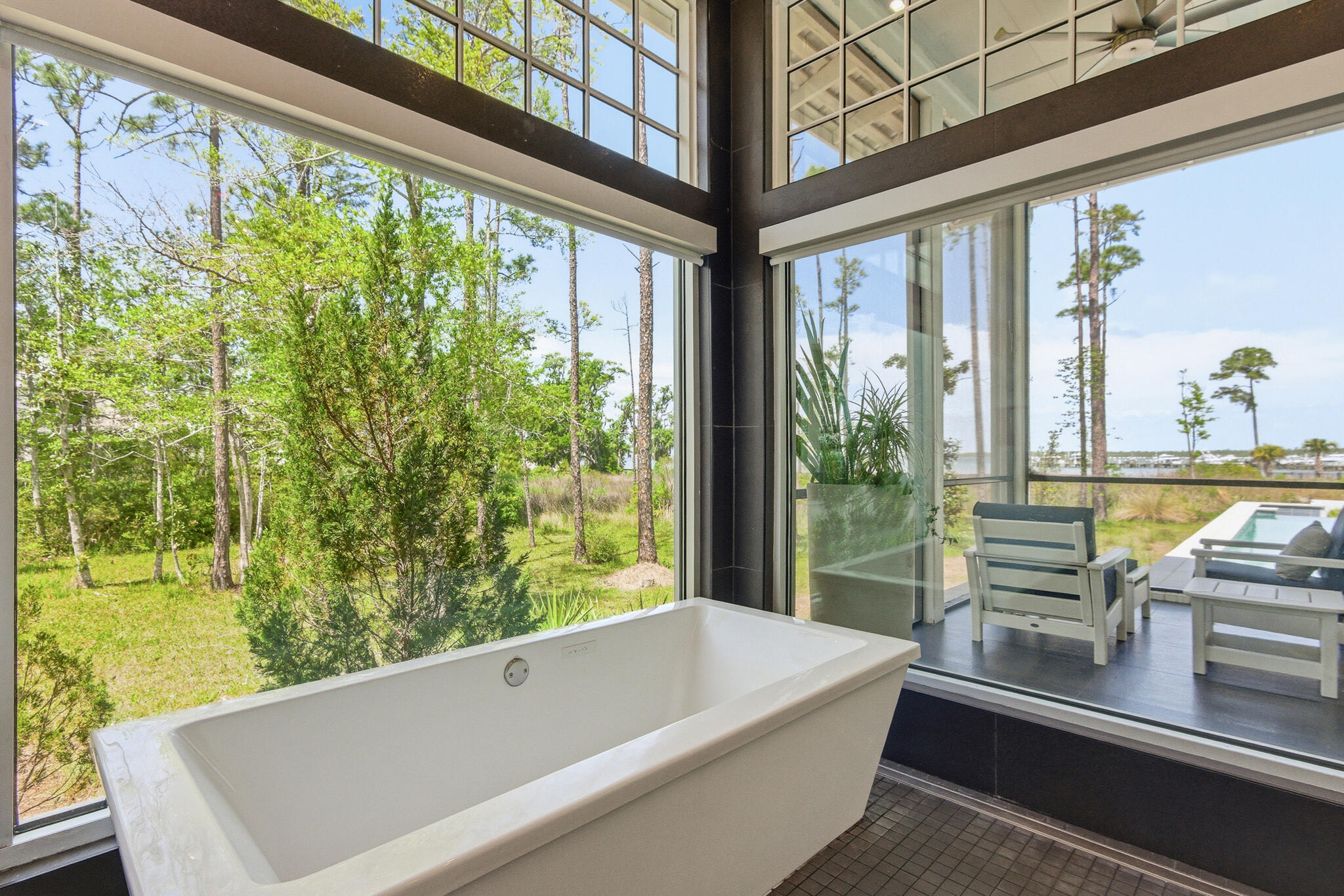 CHURCHILL OAKS - Residential