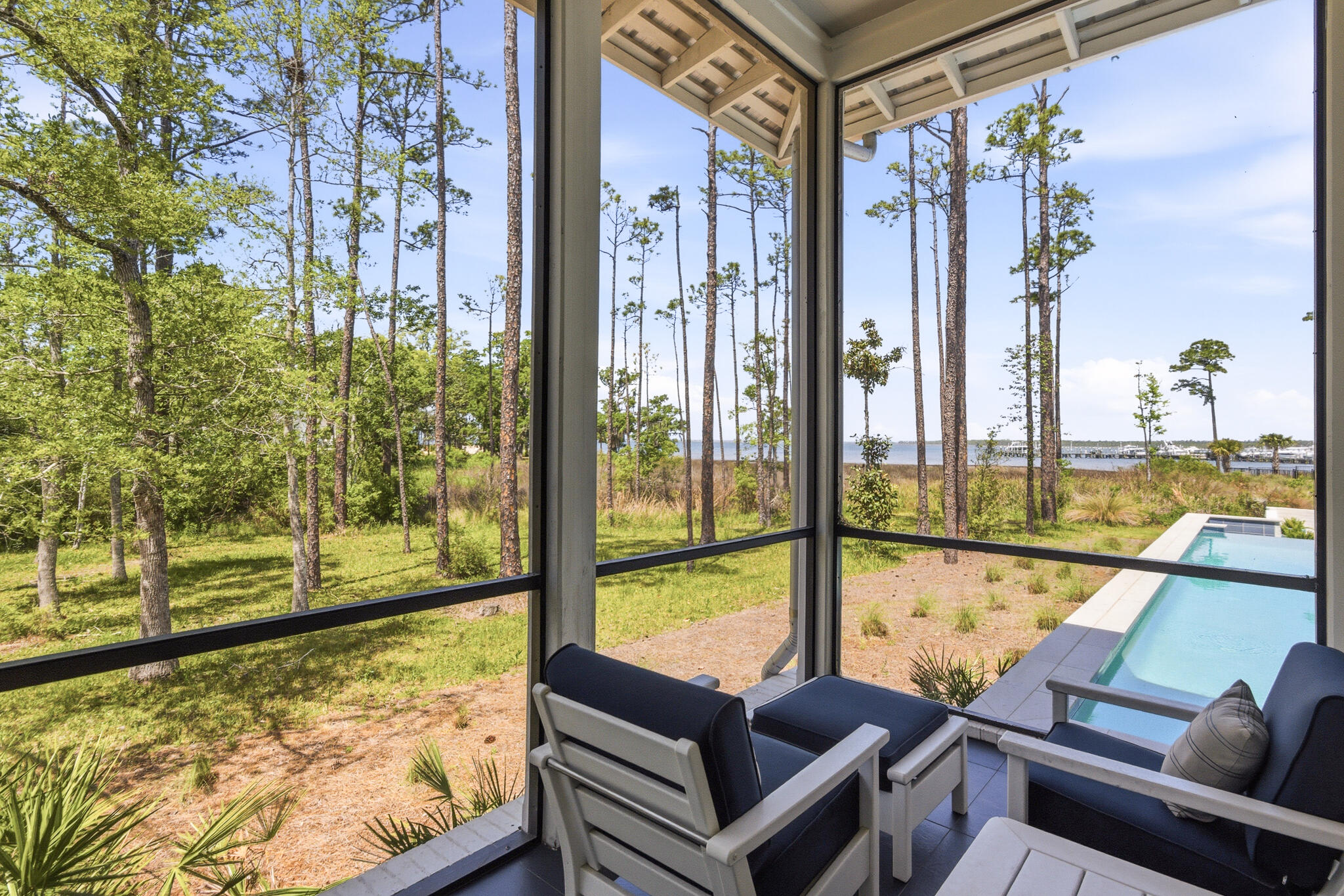 CHURCHILL OAKS - Residential