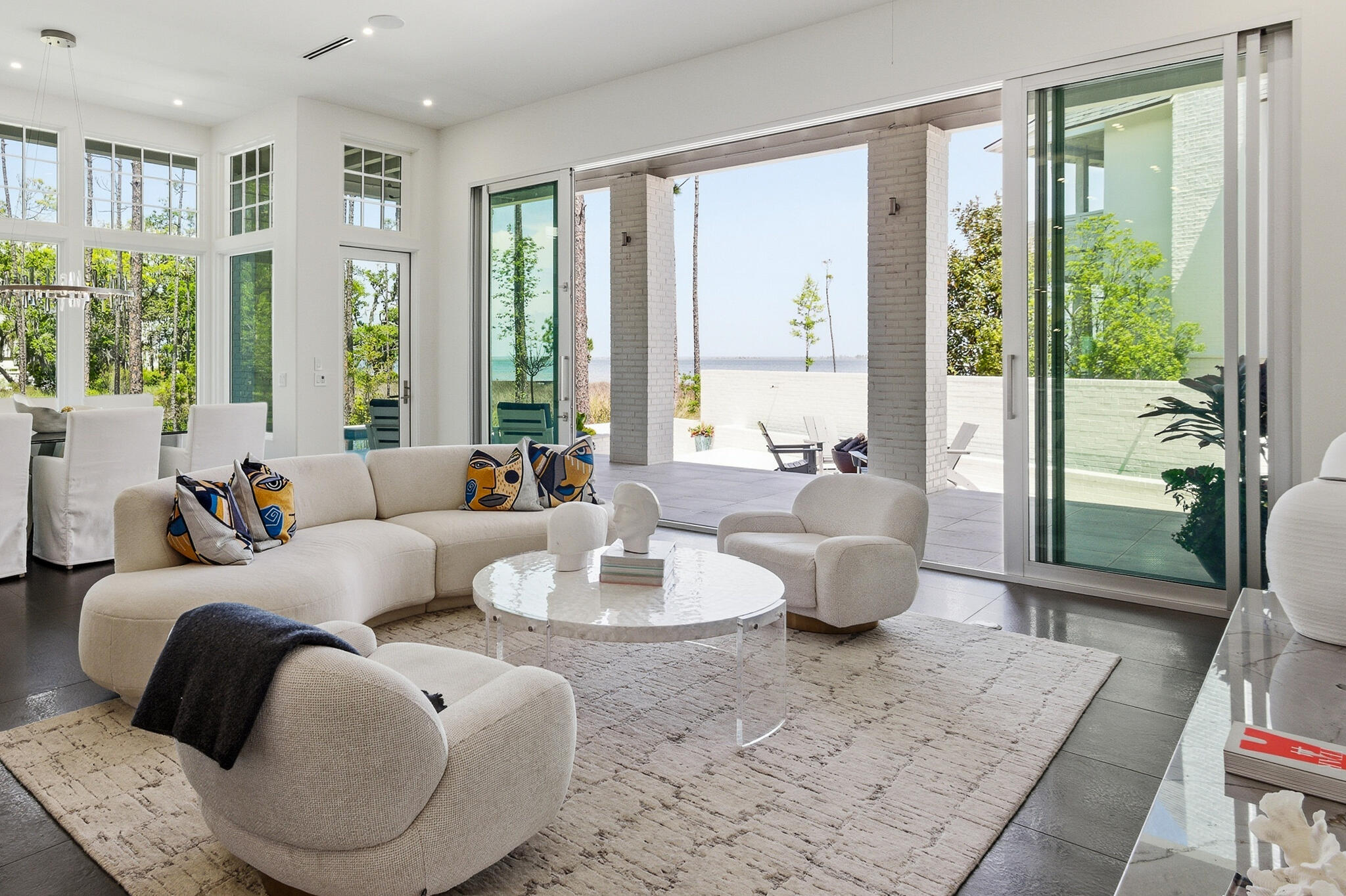 CHURCHILL OAKS - Residential