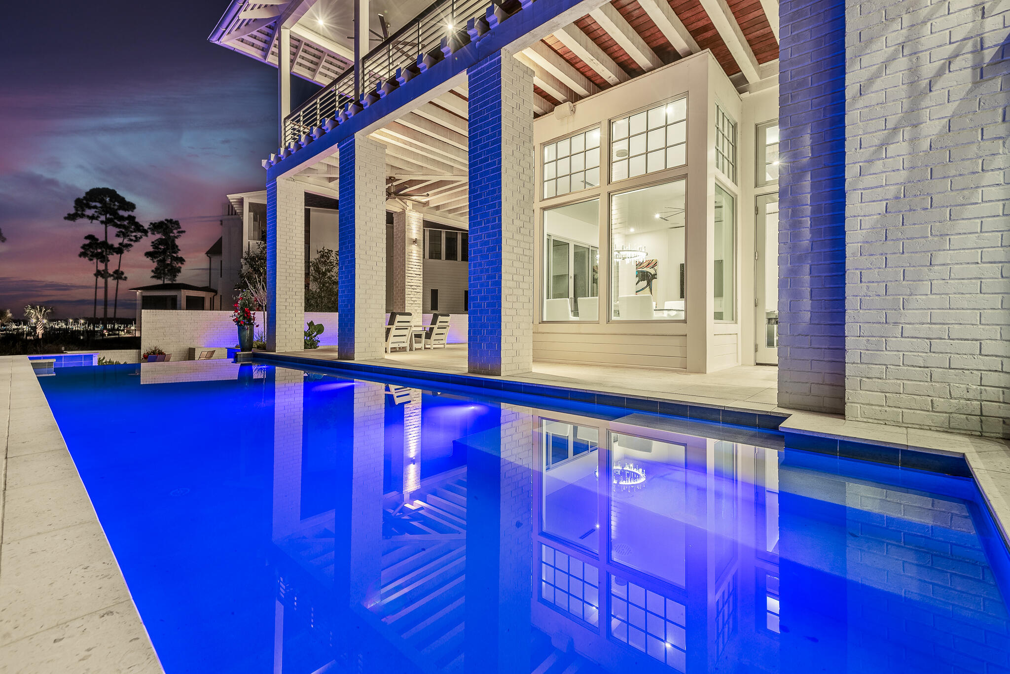 CHURCHILL OAKS - Residential