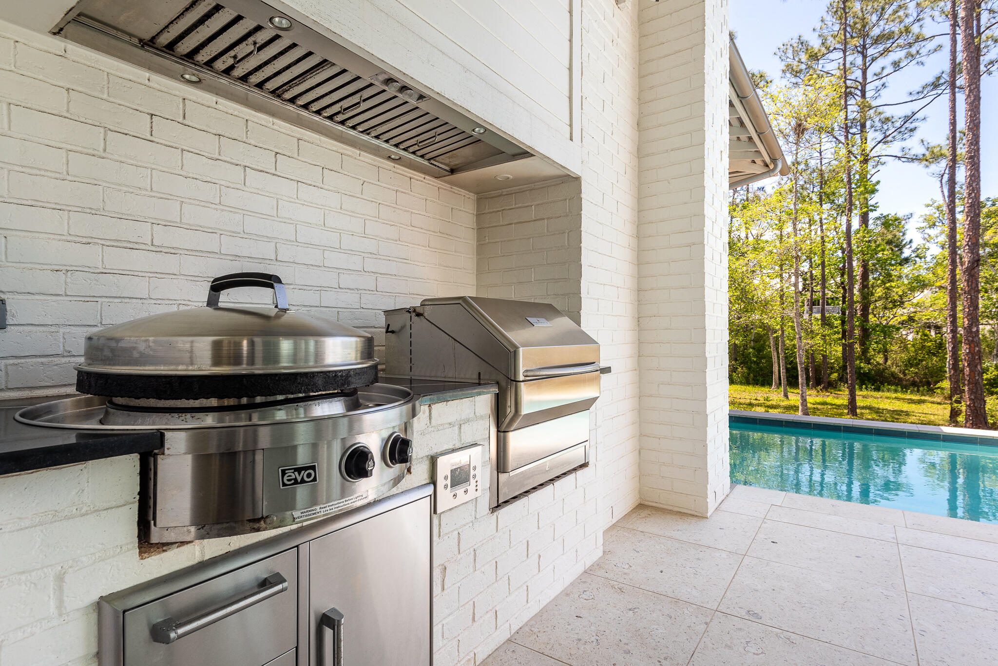 CHURCHILL OAKS - Residential