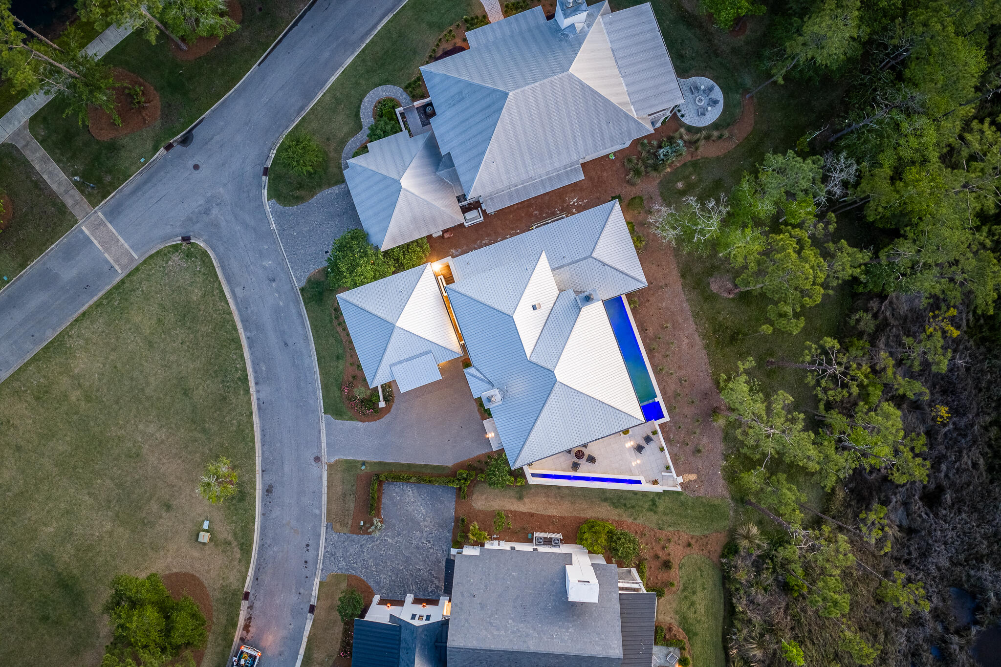 CHURCHILL OAKS - Residential