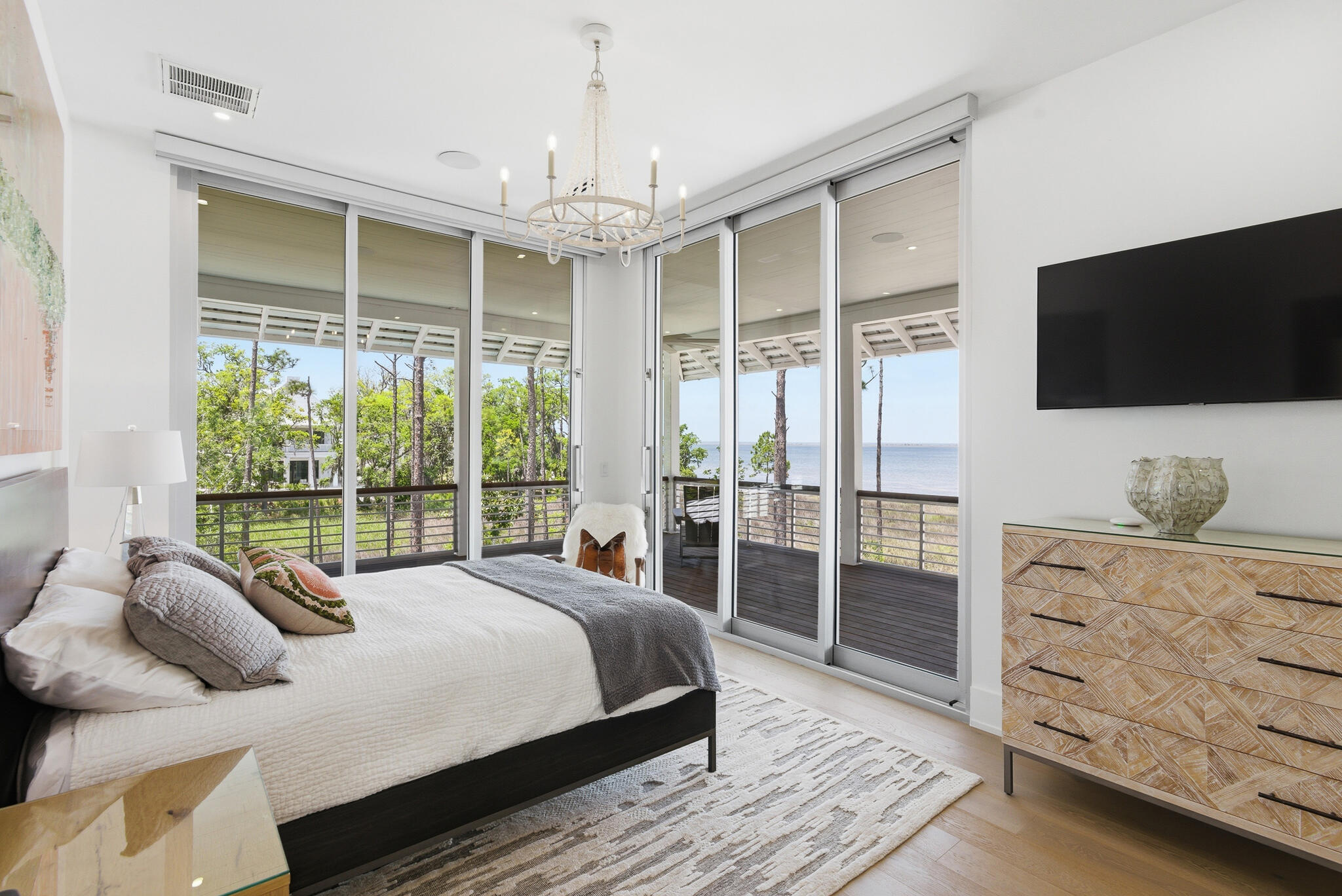 CHURCHILL OAKS - Residential