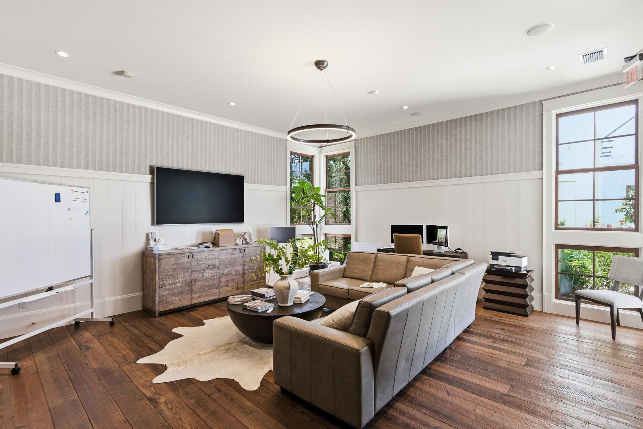 CHURCHILL OAKS - Residential