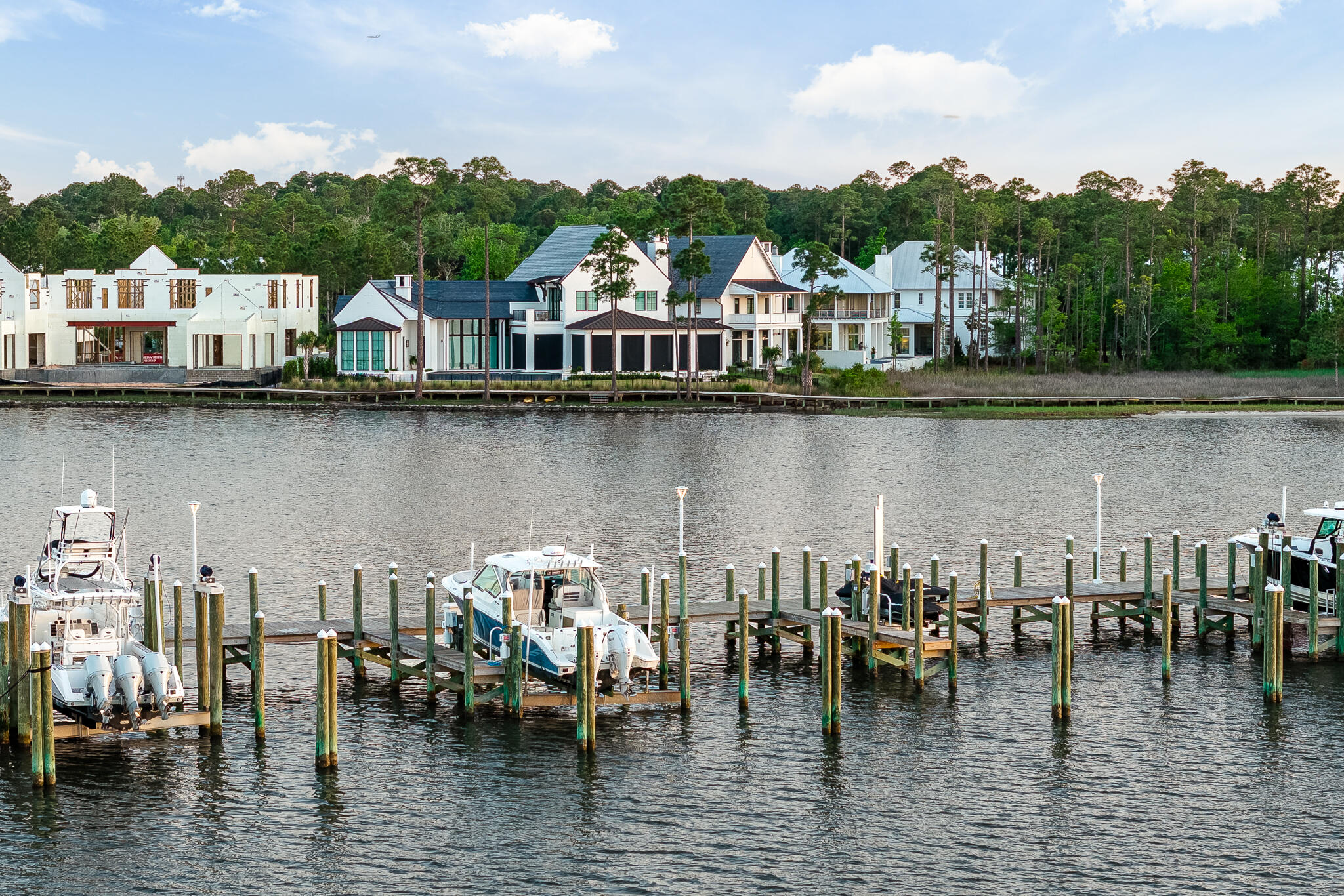 CHURCHILL OAKS - Residential