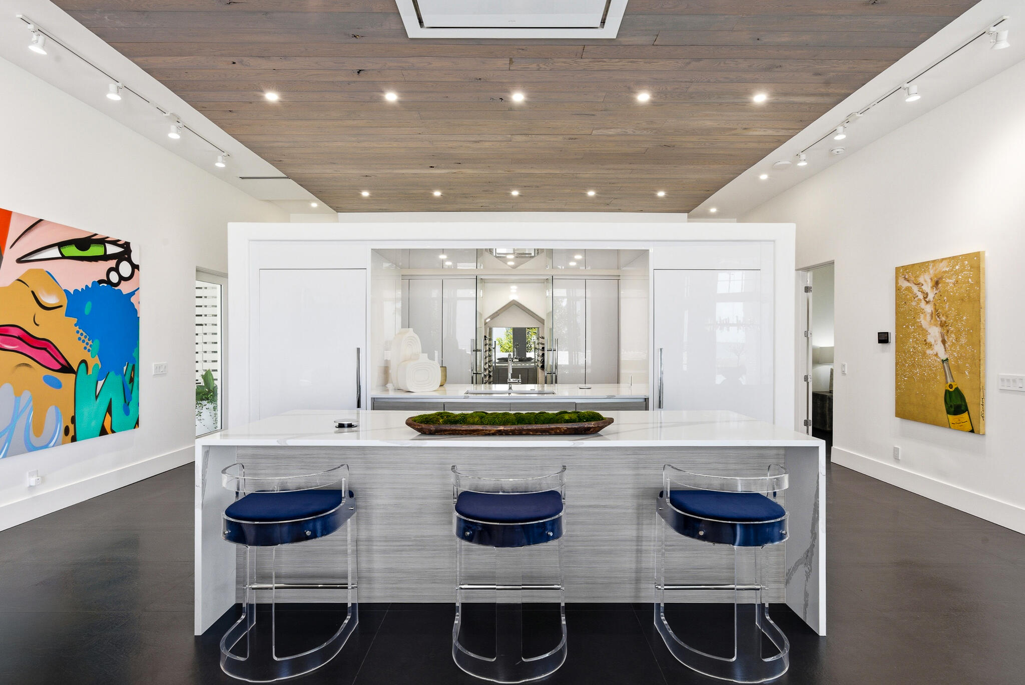 CHURCHILL OAKS - Residential