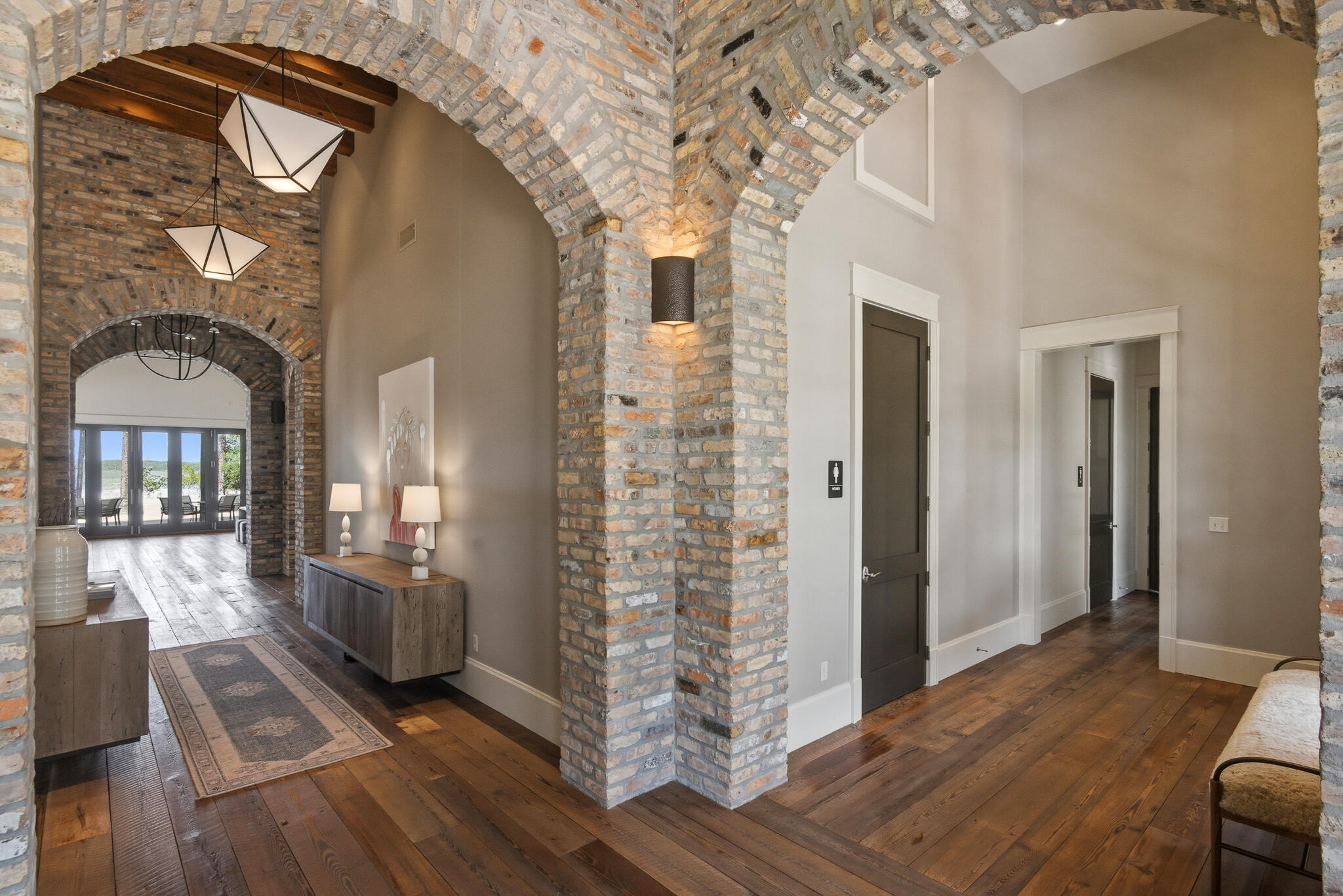 CHURCHILL OAKS - Residential