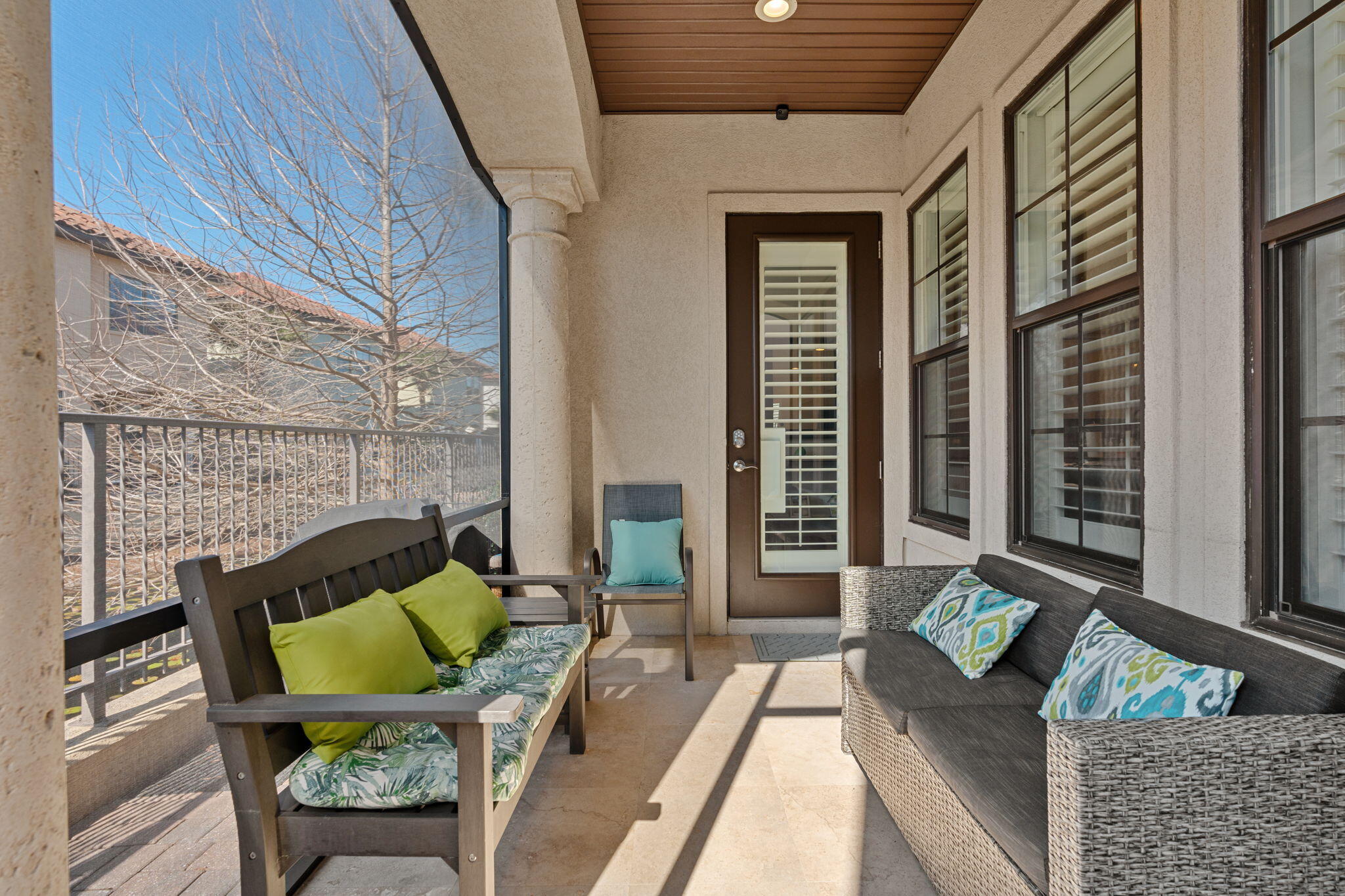 VILLA LAGO - Residential