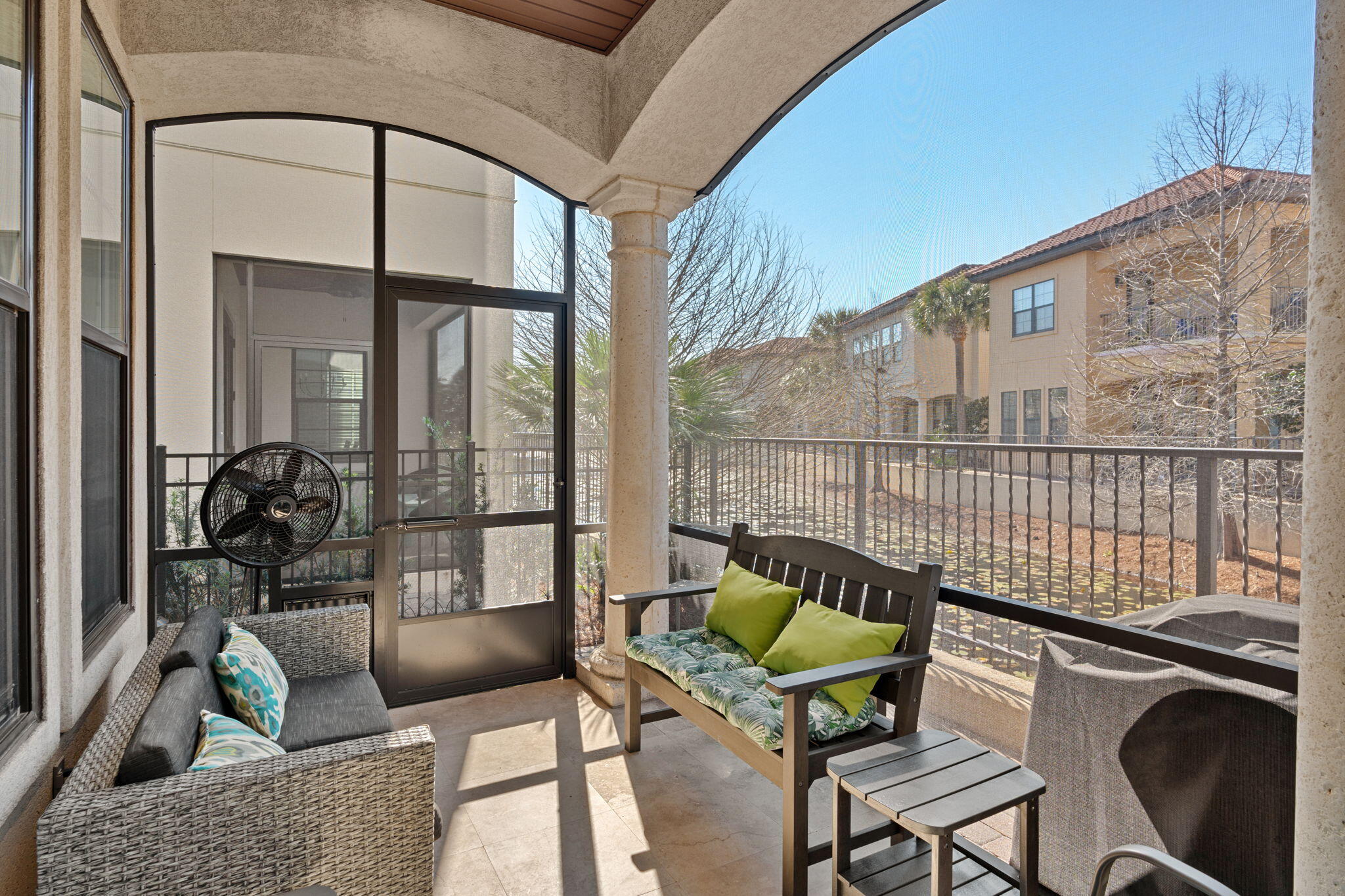 VILLA LAGO - Residential