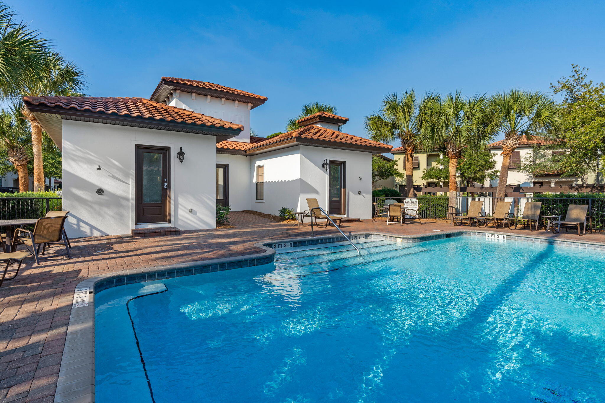 VILLA LAGO - Residential