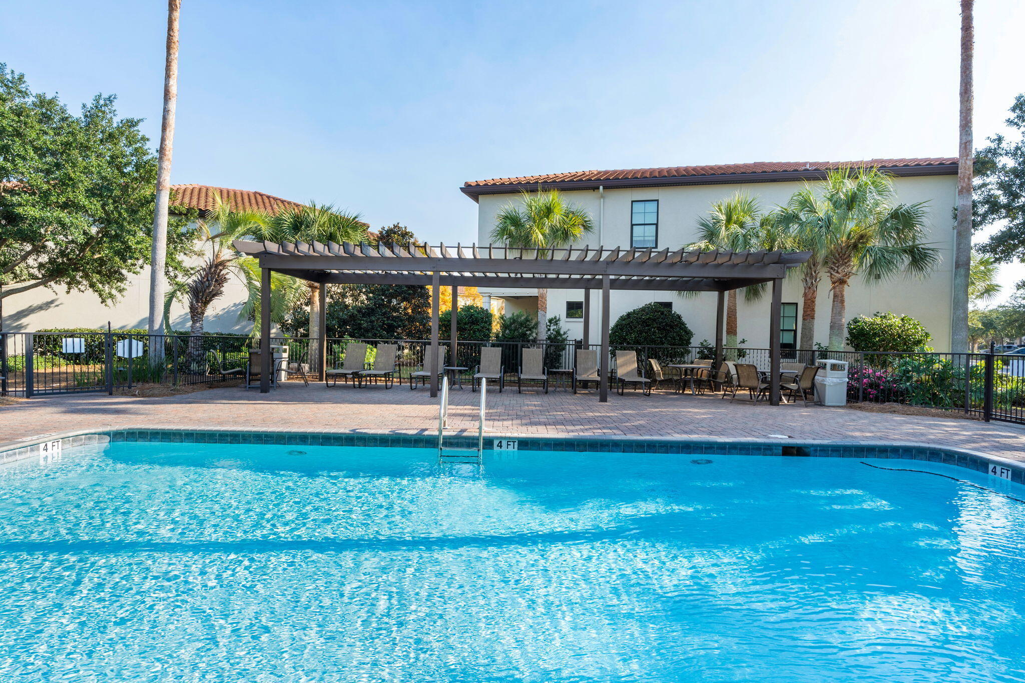 VILLA LAGO - Residential