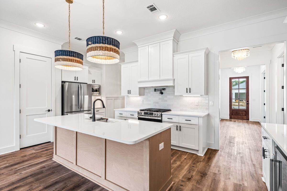 EMERALD BAY PH 1-B - Residential