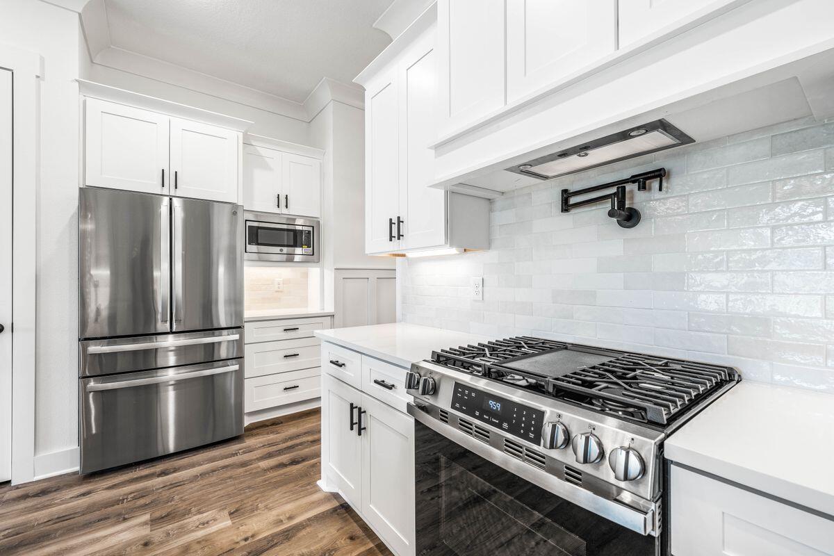 EMERALD BAY PH 1-B - Residential