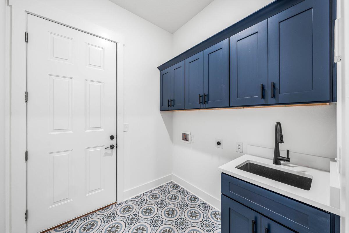 EMERALD BAY PH 1-B - Residential