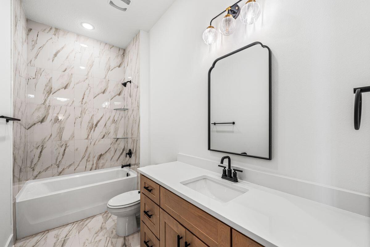 EMERALD BAY PH 1-B - Residential