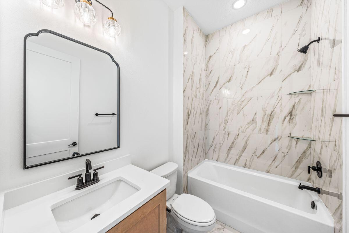 EMERALD BAY PH 1-B - Residential