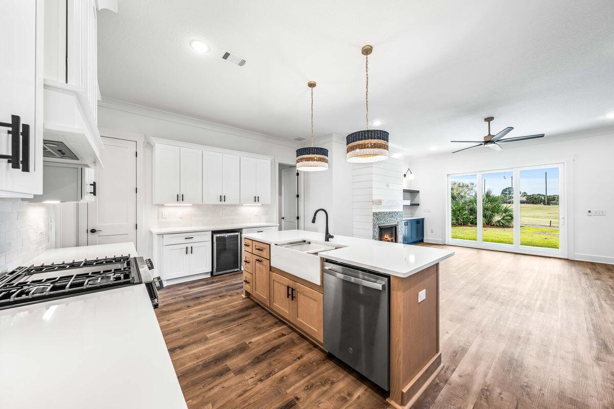 EMERALD BAY PH 1-B - Residential