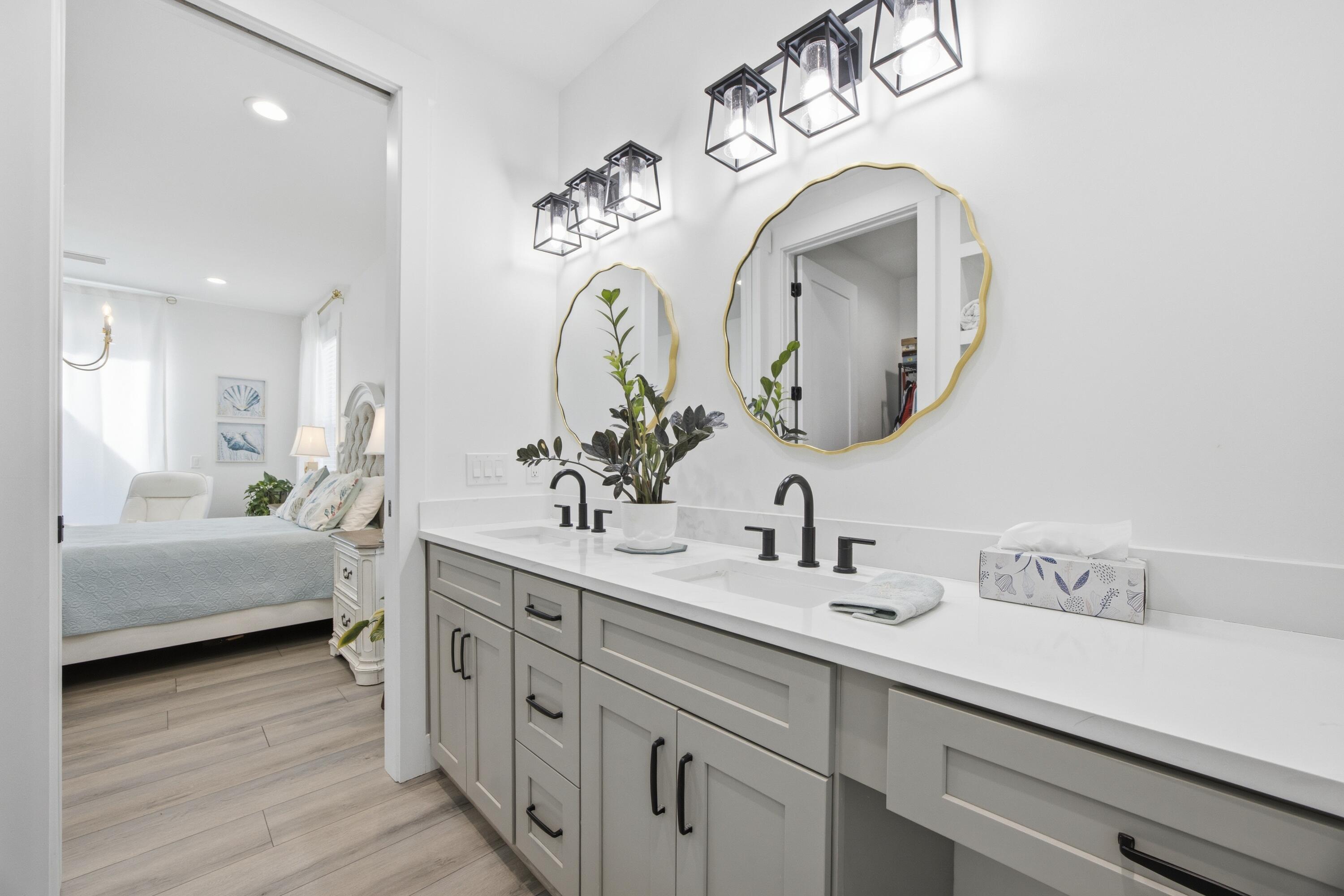 HIDDEN GROVE - Residential