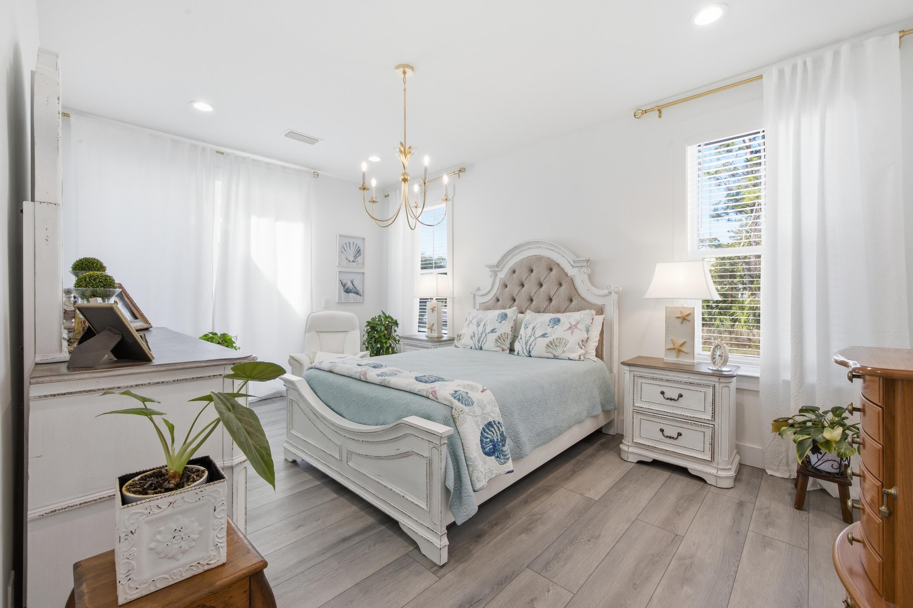 HIDDEN GROVE - Residential