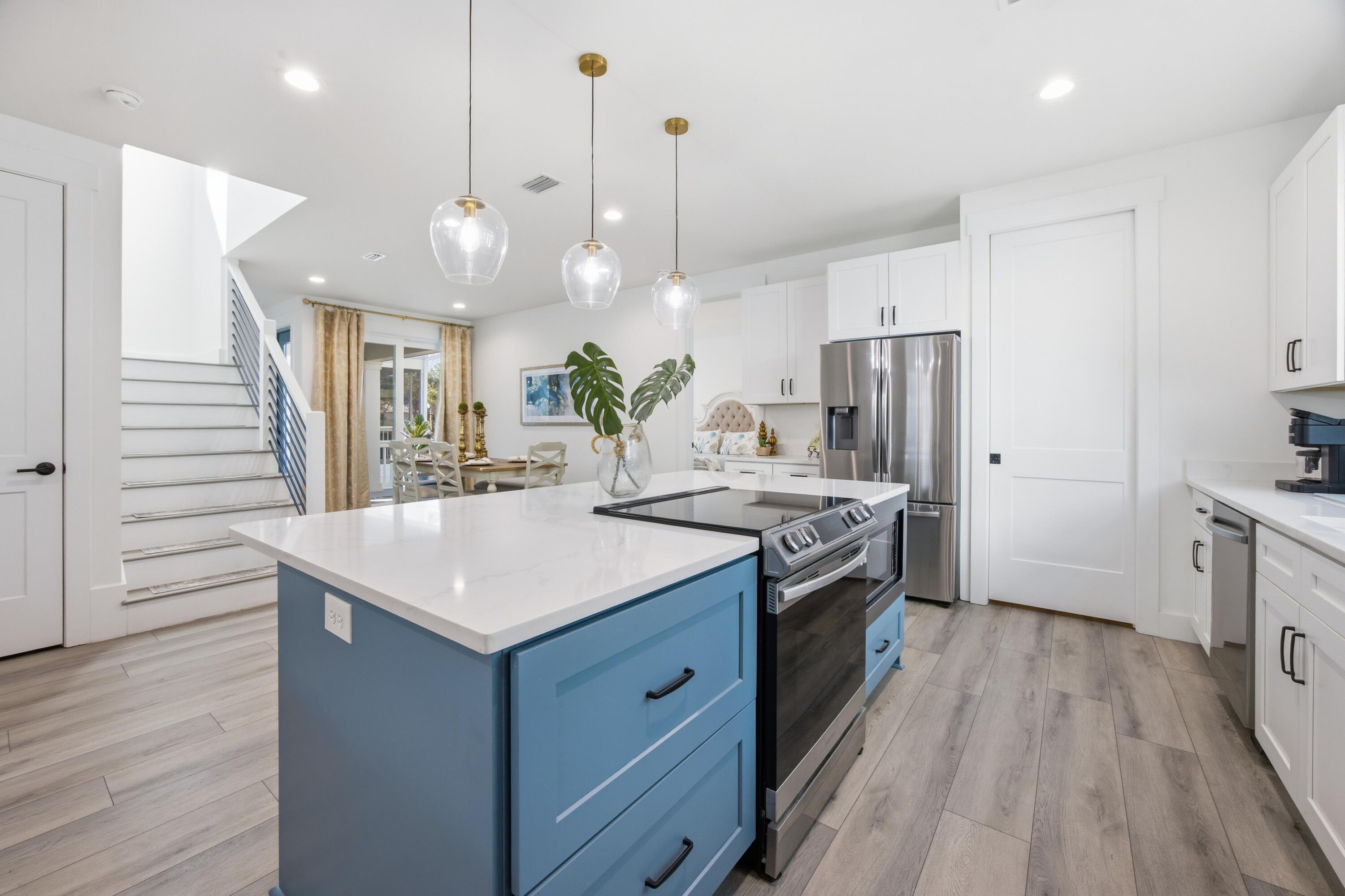 HIDDEN GROVE - Residential