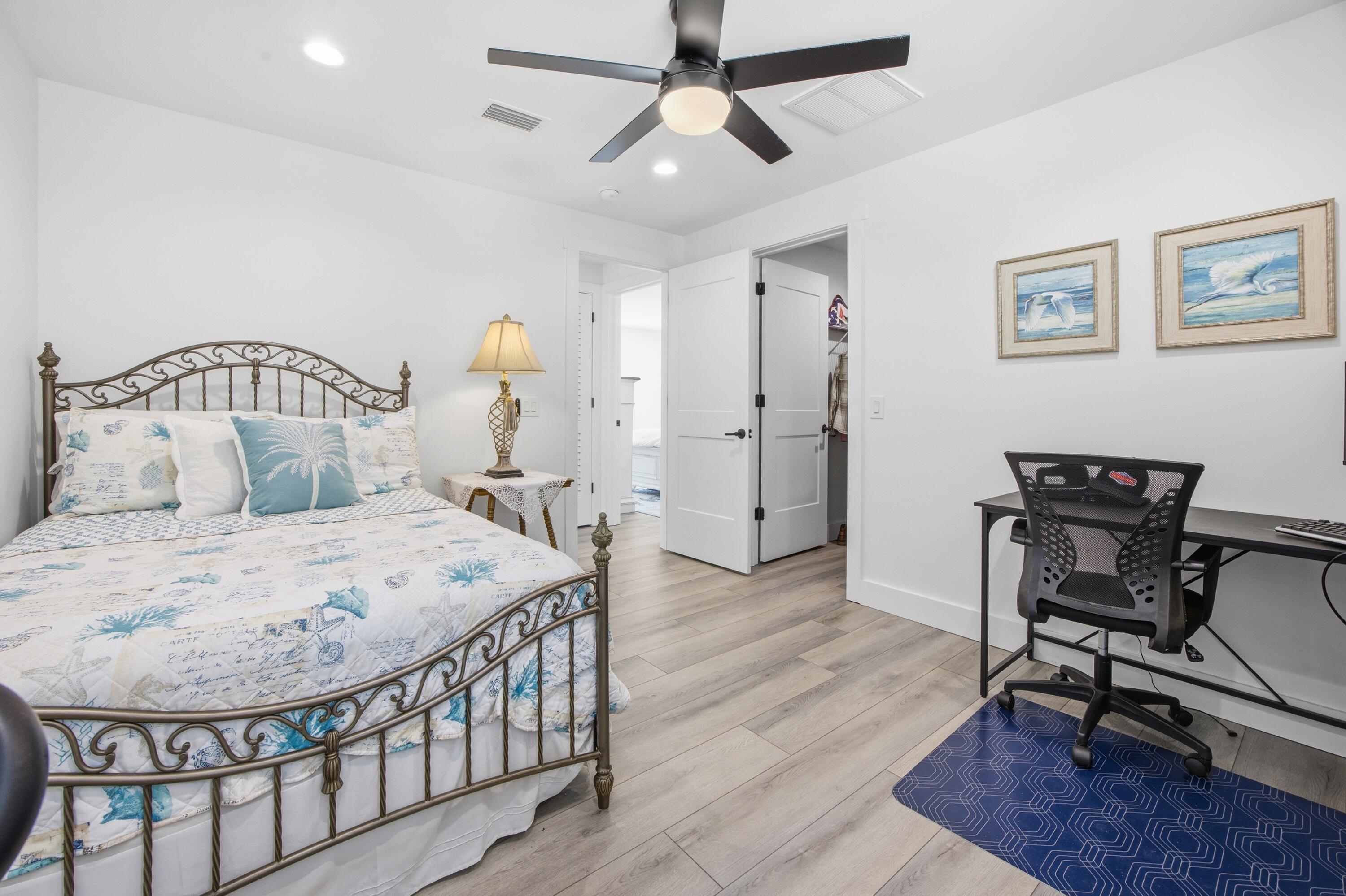 HIDDEN GROVE - Residential