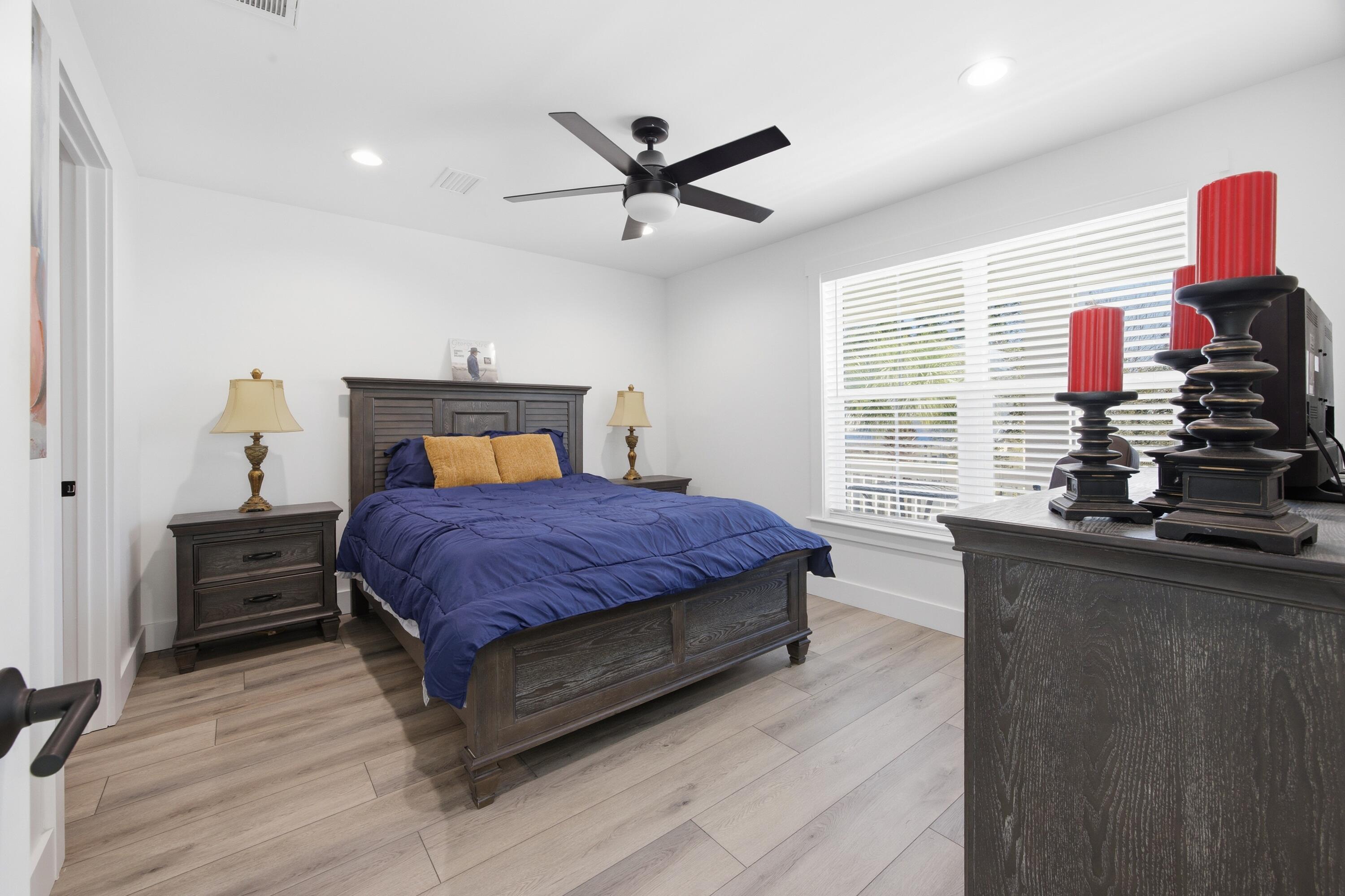 HIDDEN GROVE - Residential