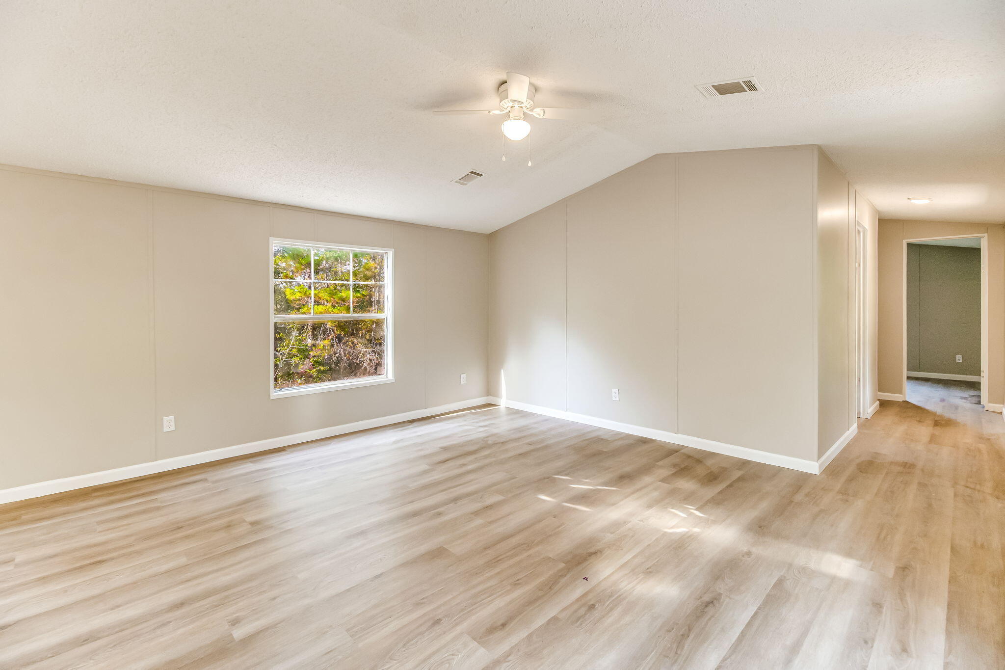 LAKE TANTARA 3 - Residential