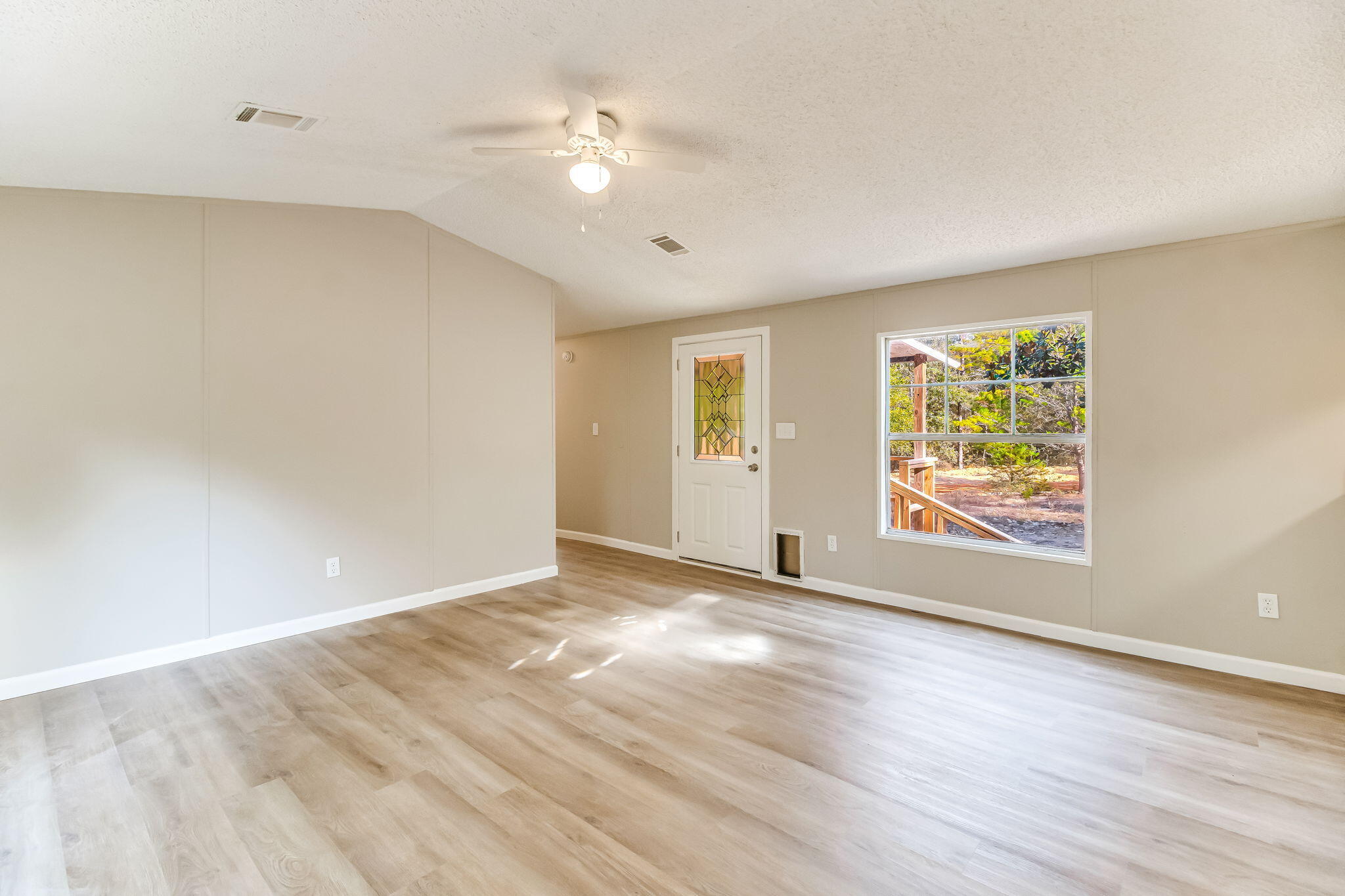 LAKE TANTARA 3 - Residential