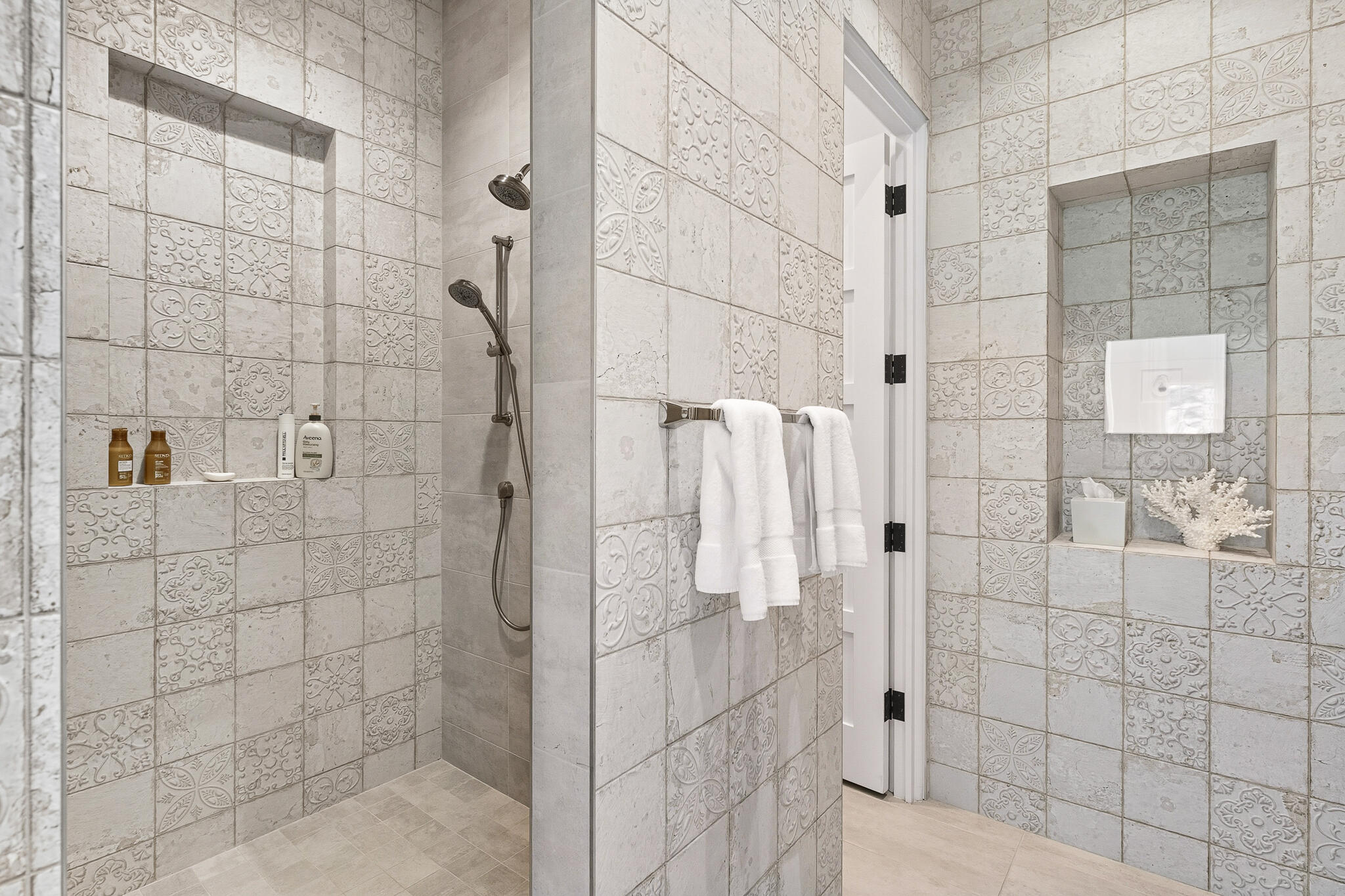 ALYS BEACH - Residential