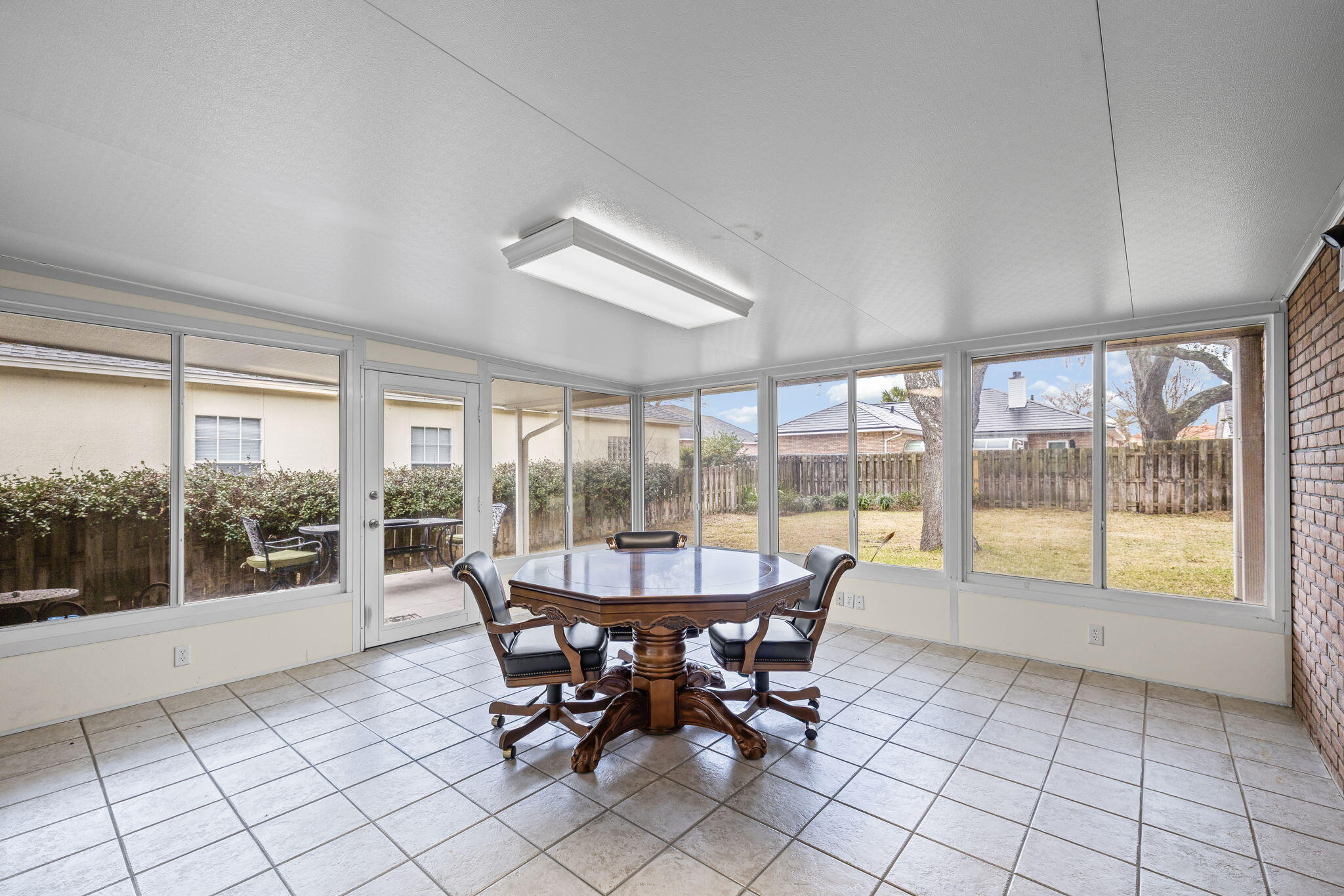 LAKE POINTE - Residential