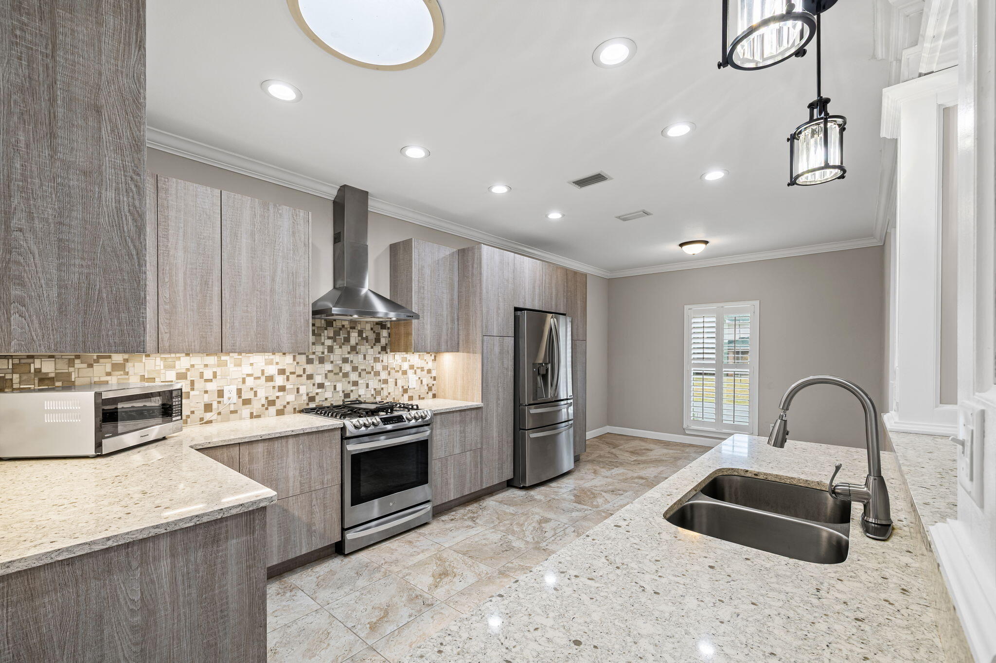 LAKE POINTE - Residential