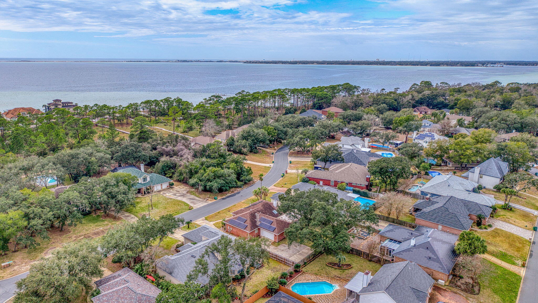LAKE POINTE - Residential