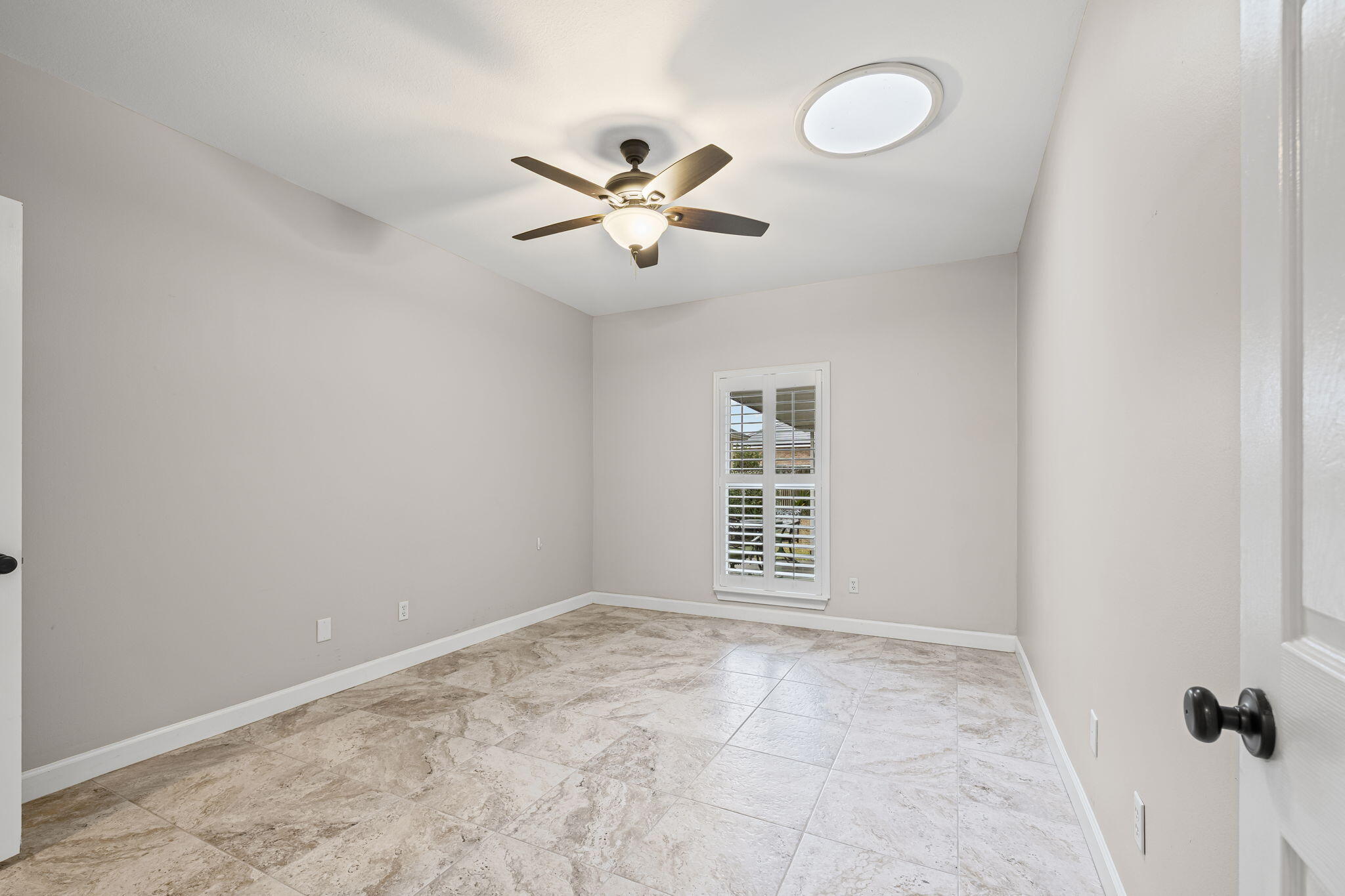 LAKE POINTE - Residential