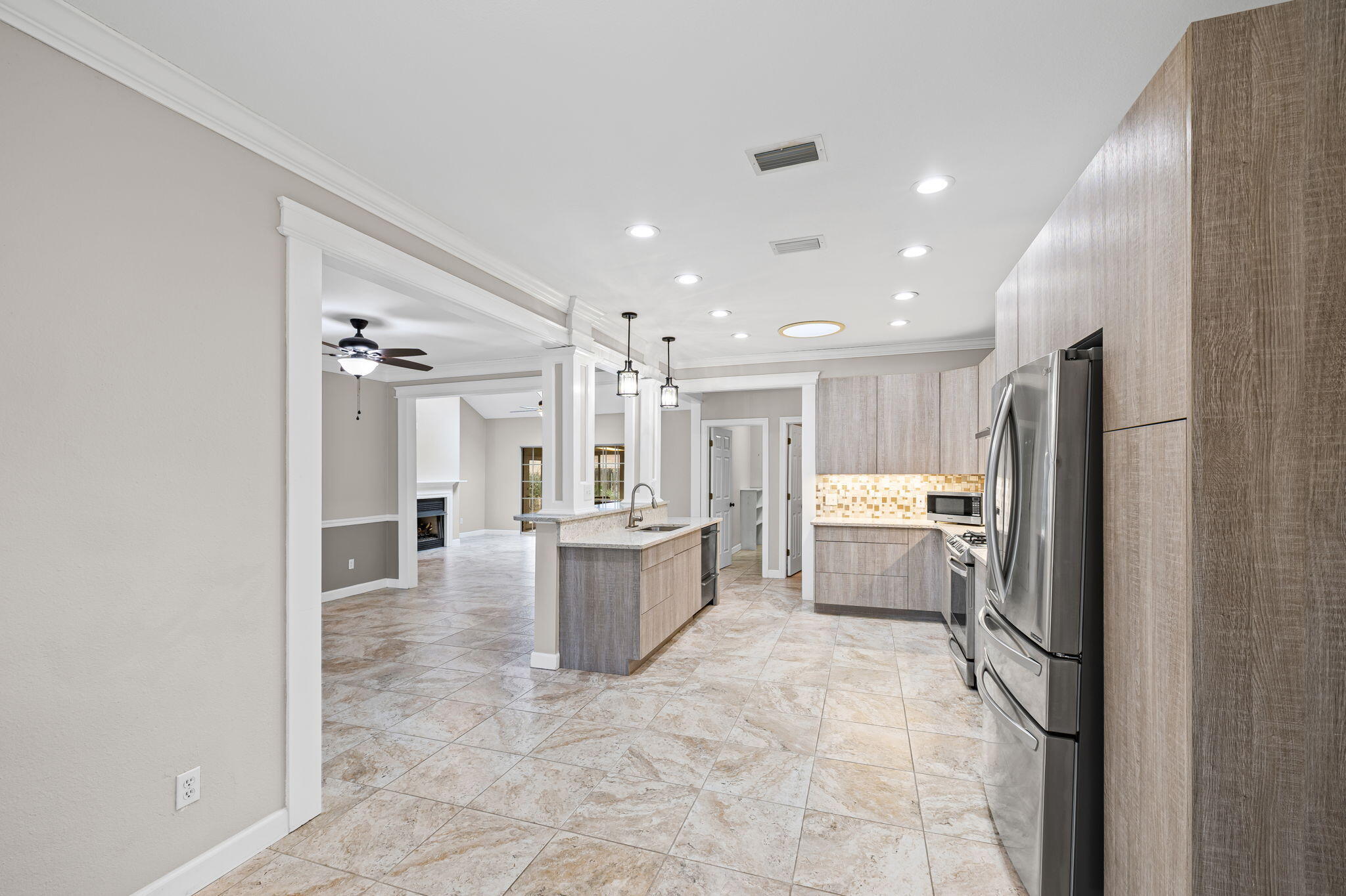 LAKE POINTE - Residential