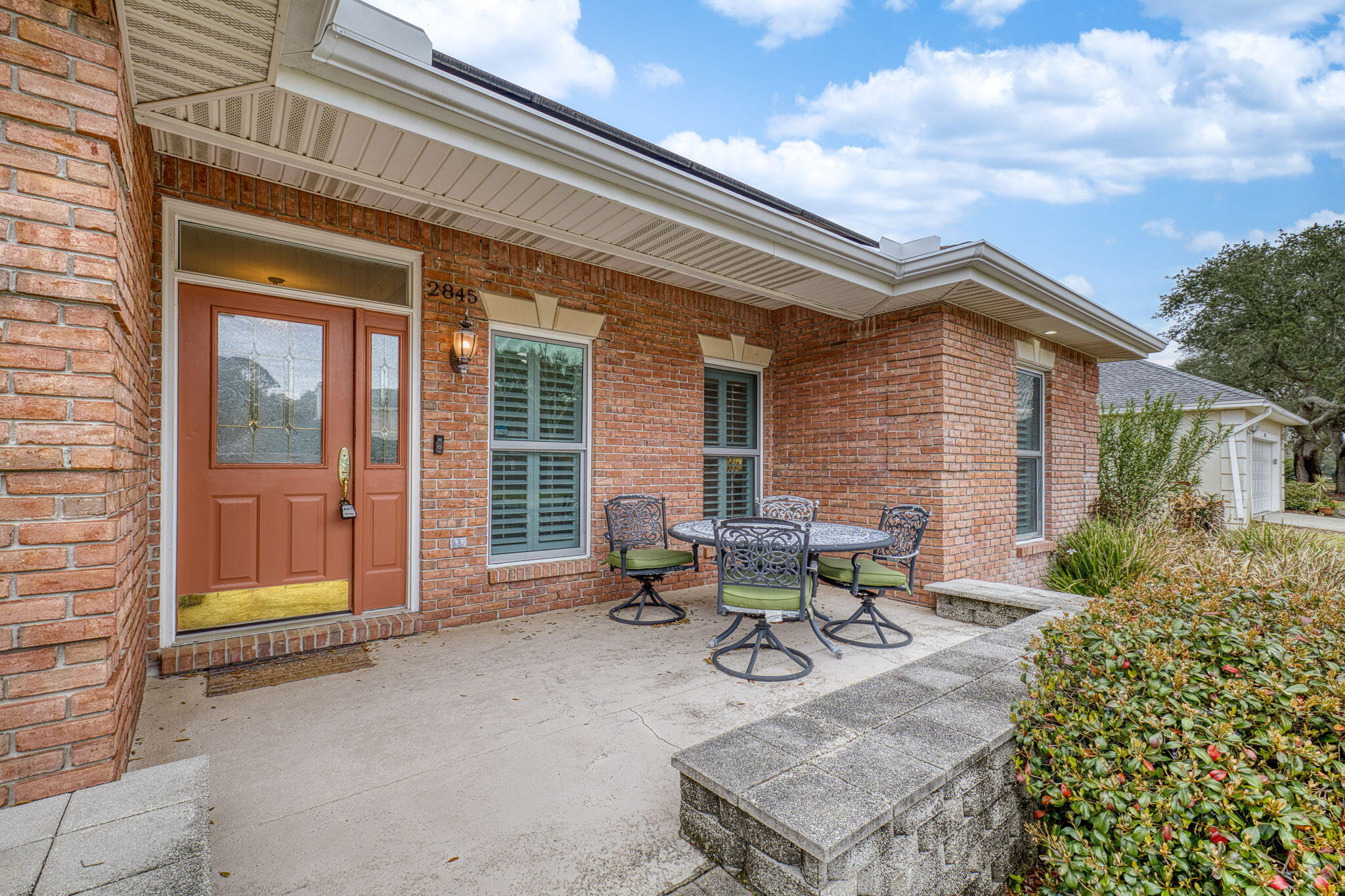 LAKE POINTE - Residential