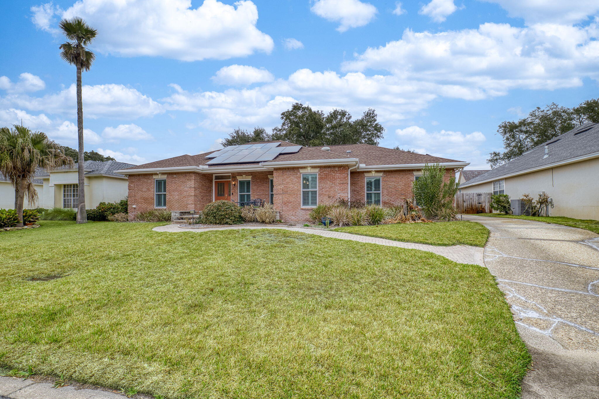 LAKE POINTE - Residential