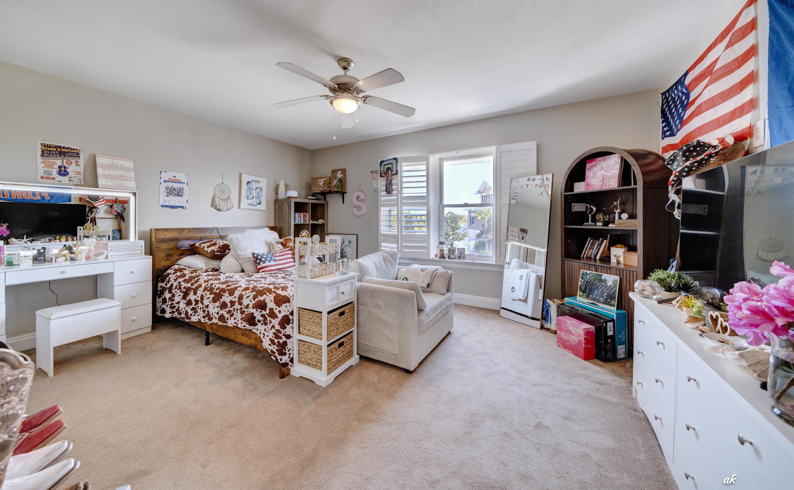 CANDLEWICK ACRES - Residential